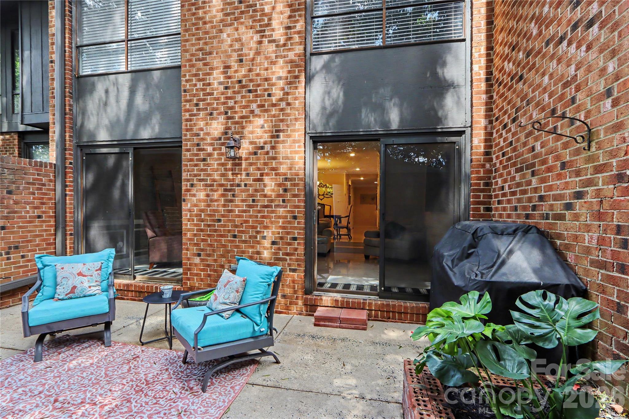 5811 Sharon Road #C — Charlotte