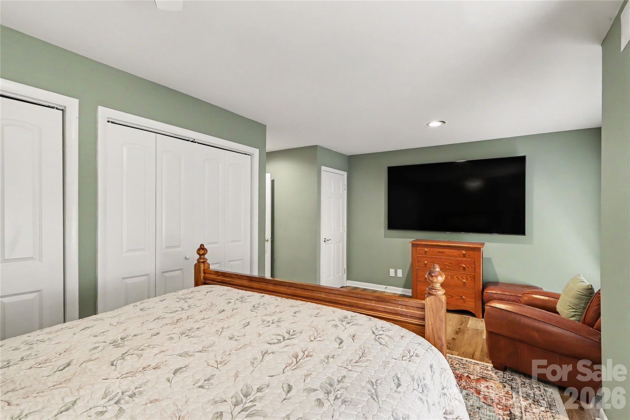5811 Sharon Road #C — Charlotte