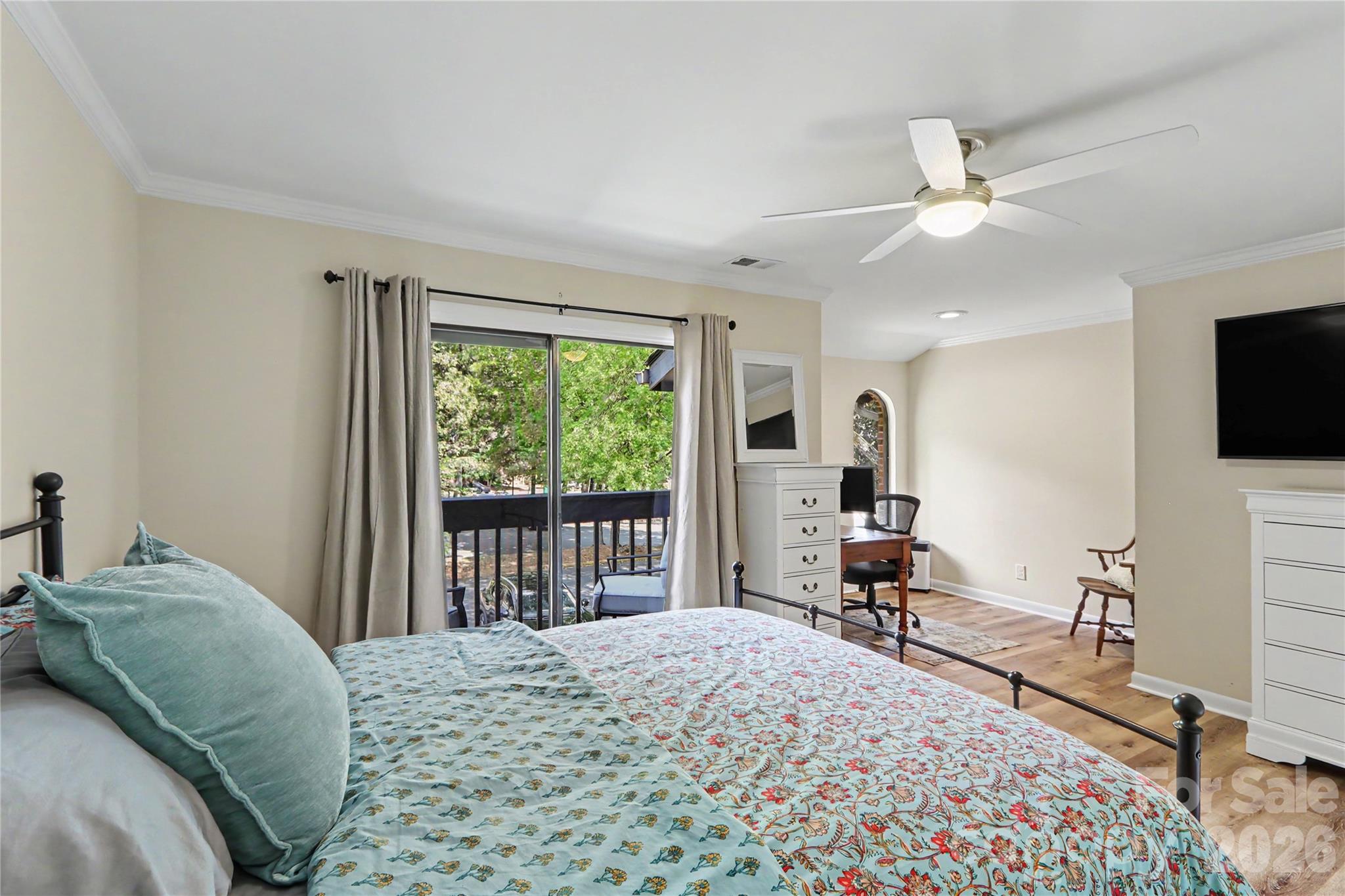 5811 Sharon Road #C — Charlotte