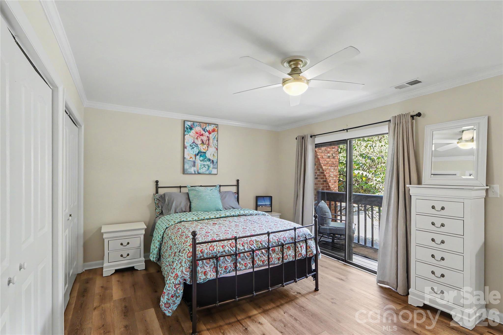 5811 Sharon Road #C — Charlotte