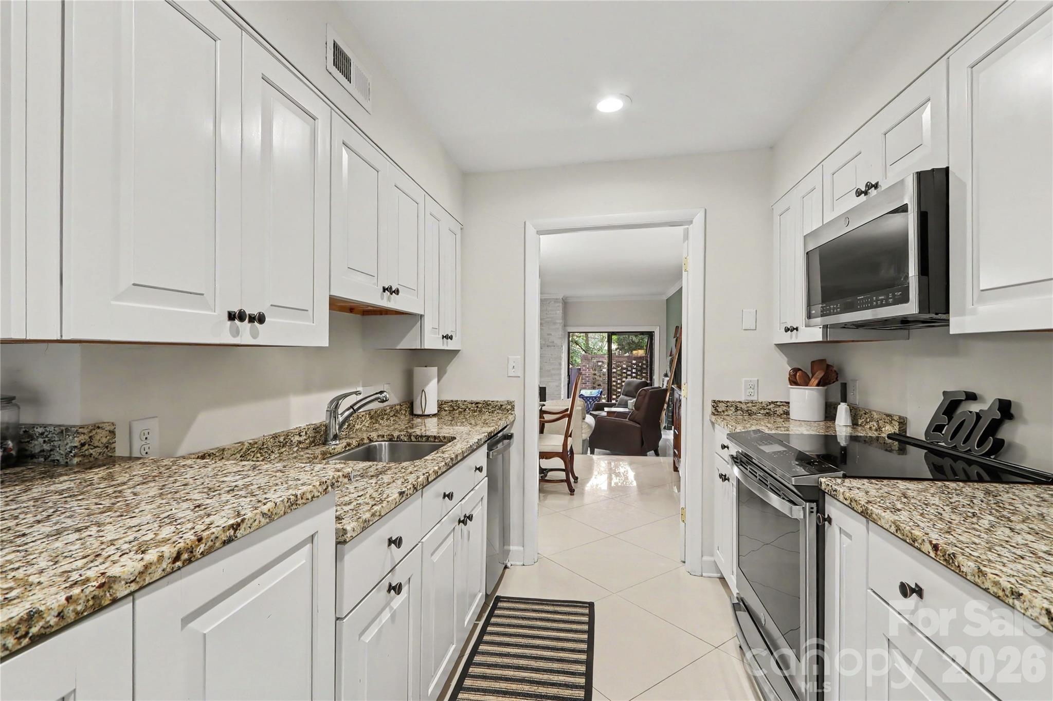 5811 Sharon Road #C — Charlotte