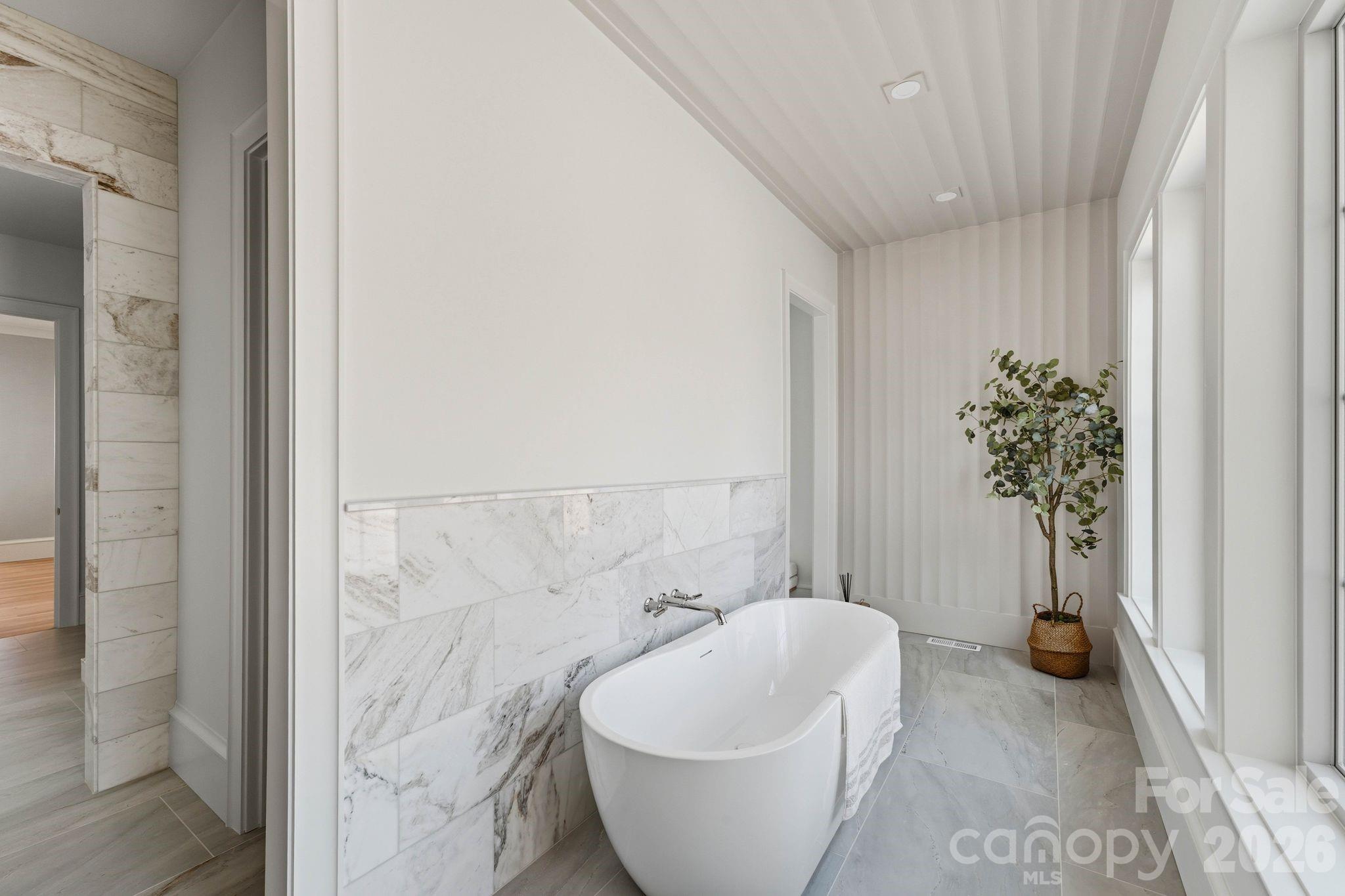 110 Hunter Lane — Charlotte
