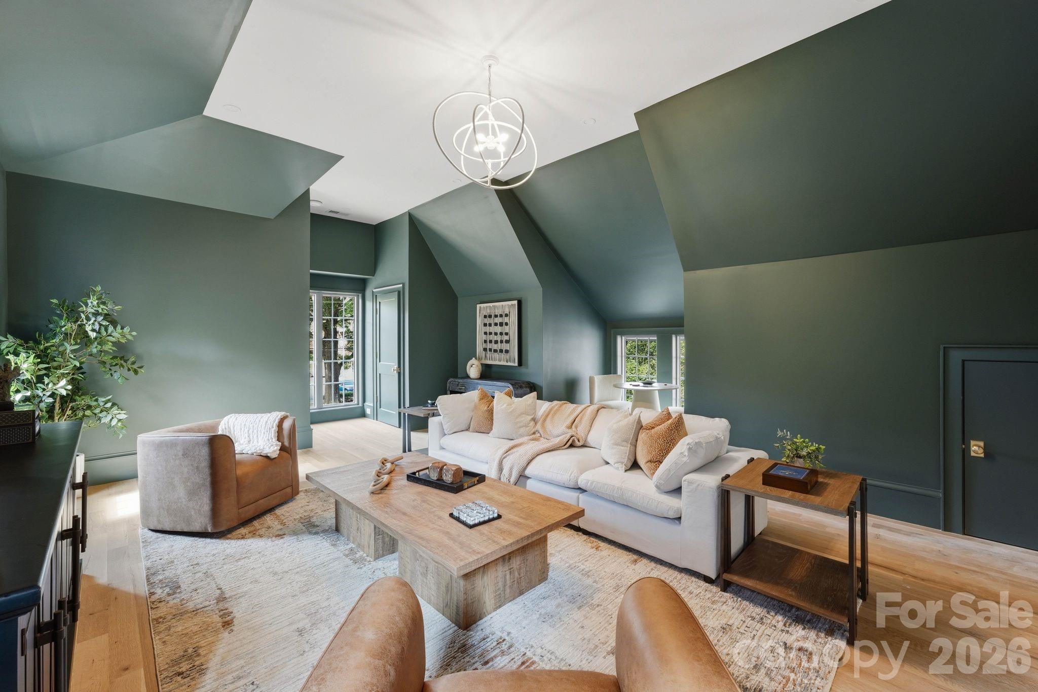 110 Hunter Lane — Charlotte