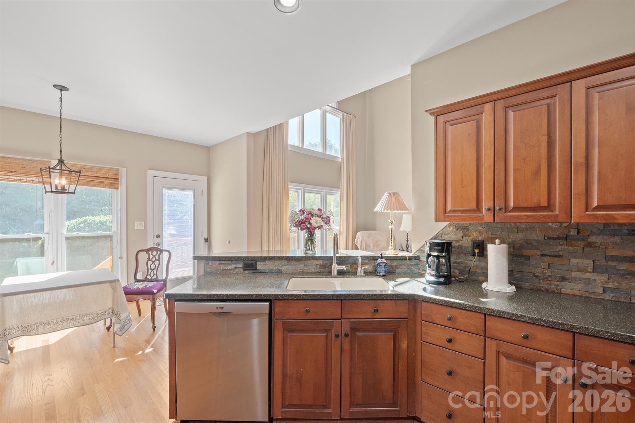13618 Willow Breeze Lane — Huntersville