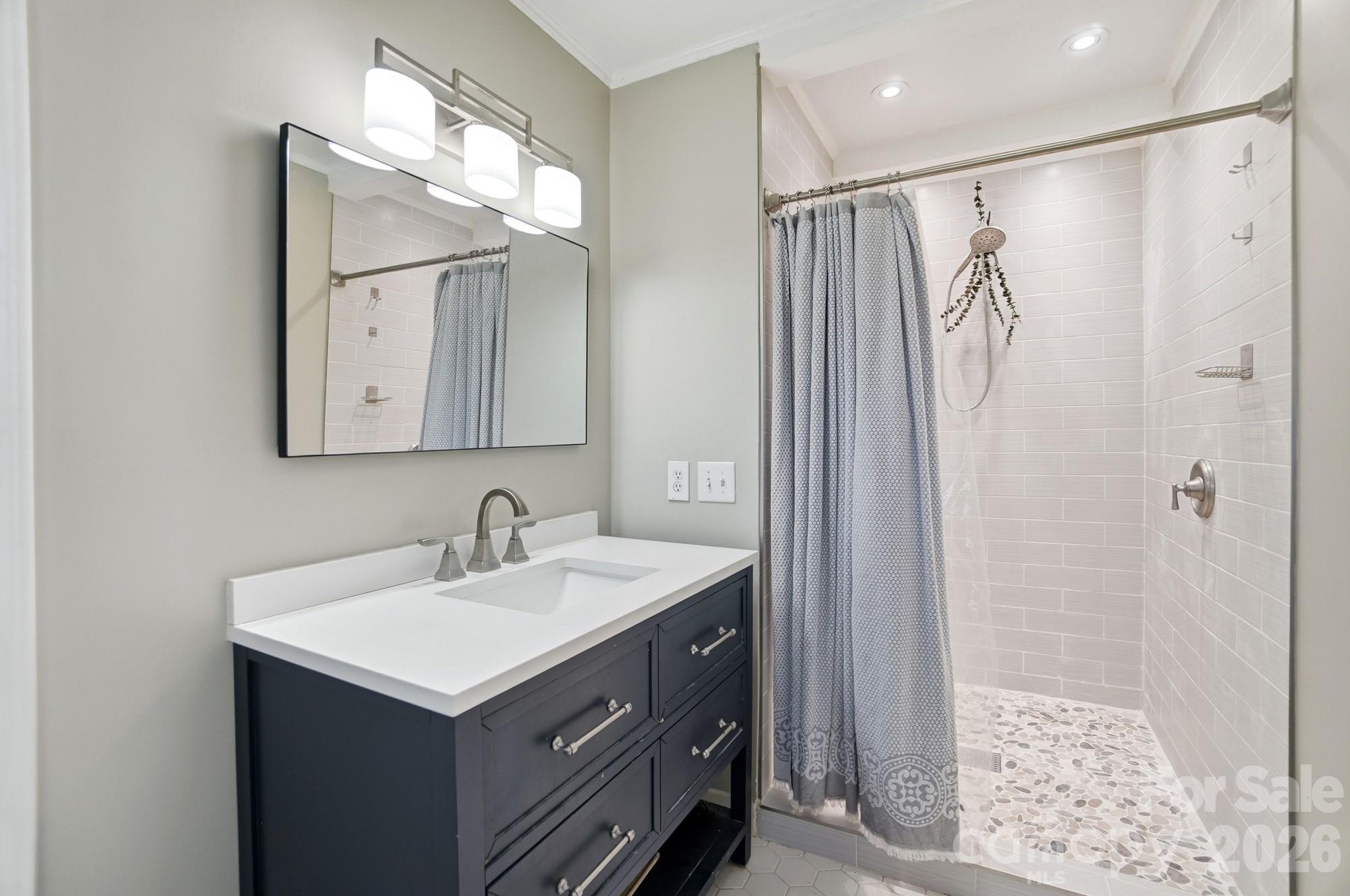 1308 Dumbarton Road — Gastonia