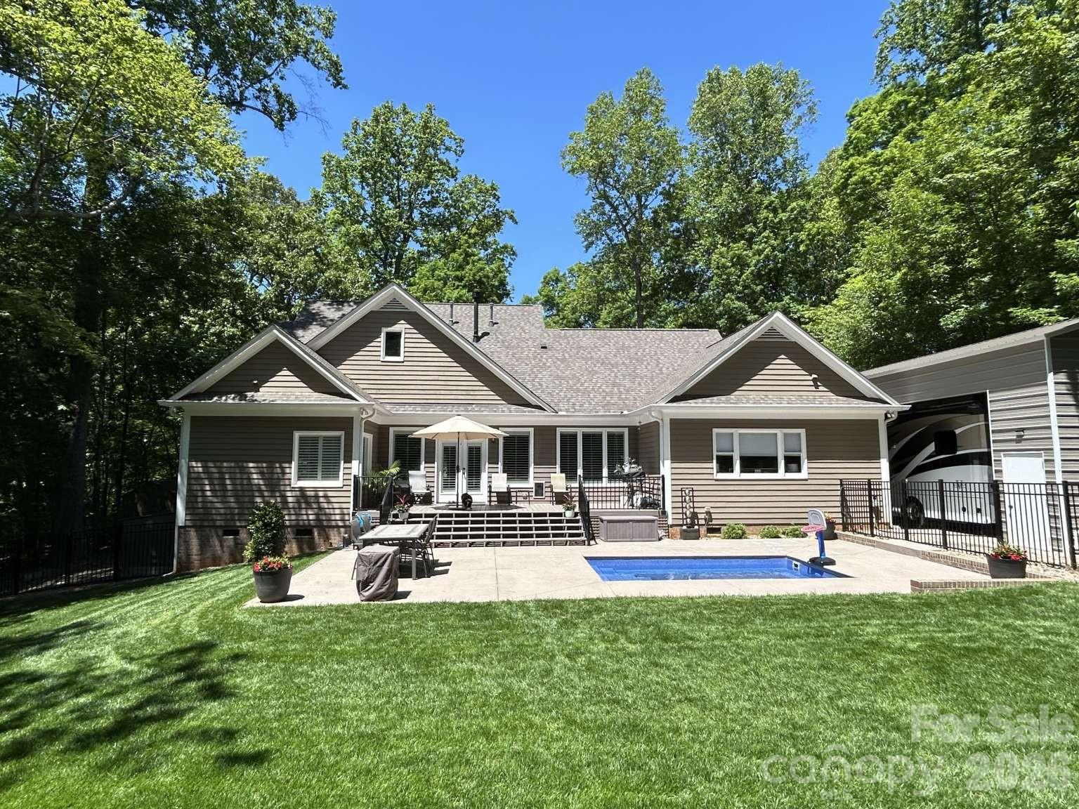 8152 Deep Water Lane — Denver
