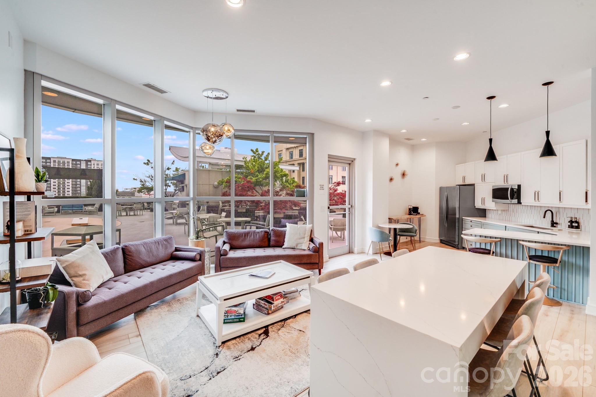 333 W Trade Street W #708 — Charlotte