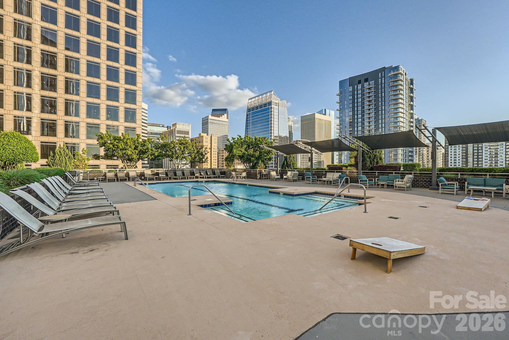 333 W Trade Street W #708 — Charlotte