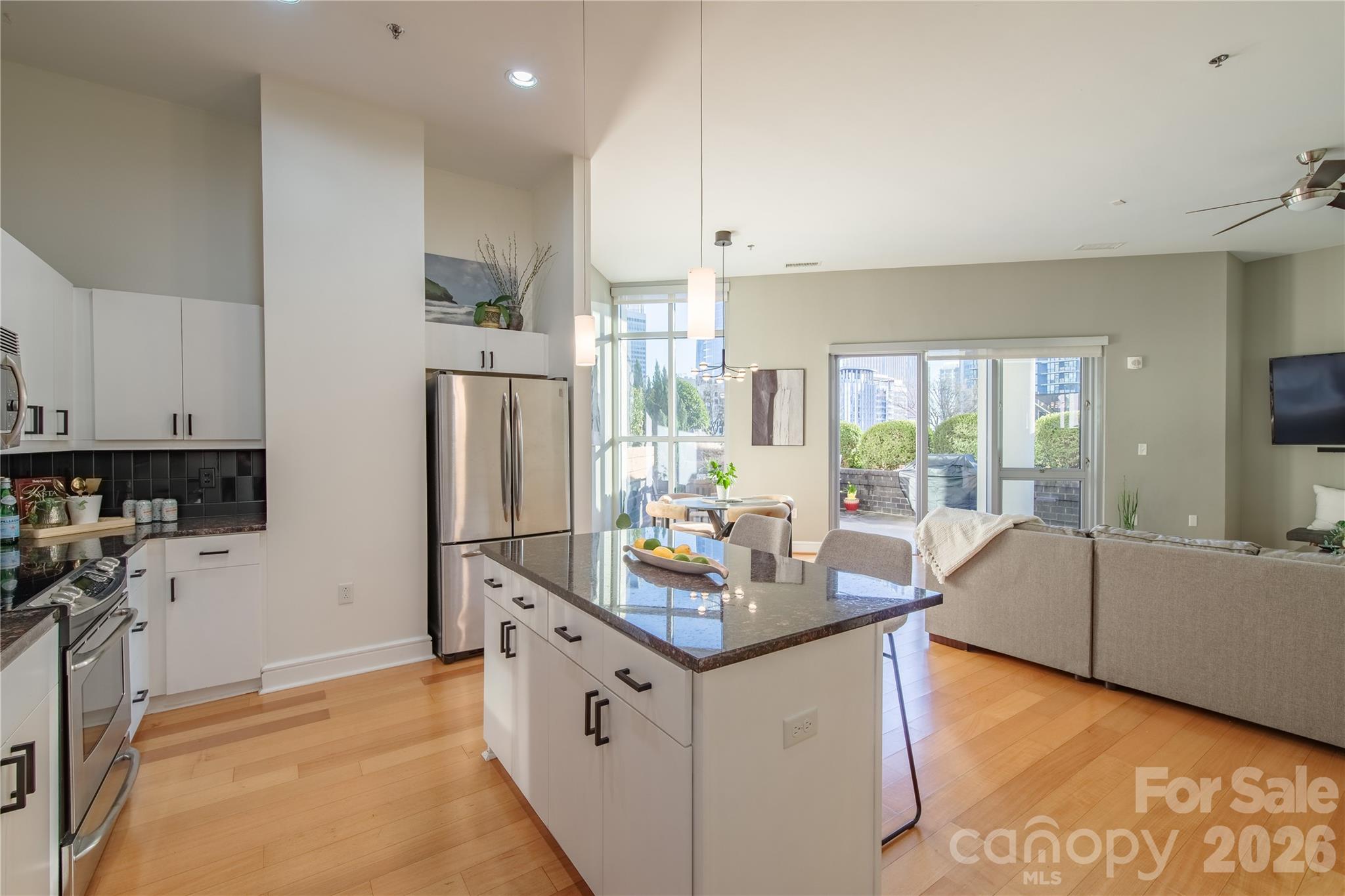 333 W Trade Street W #708 — Charlotte