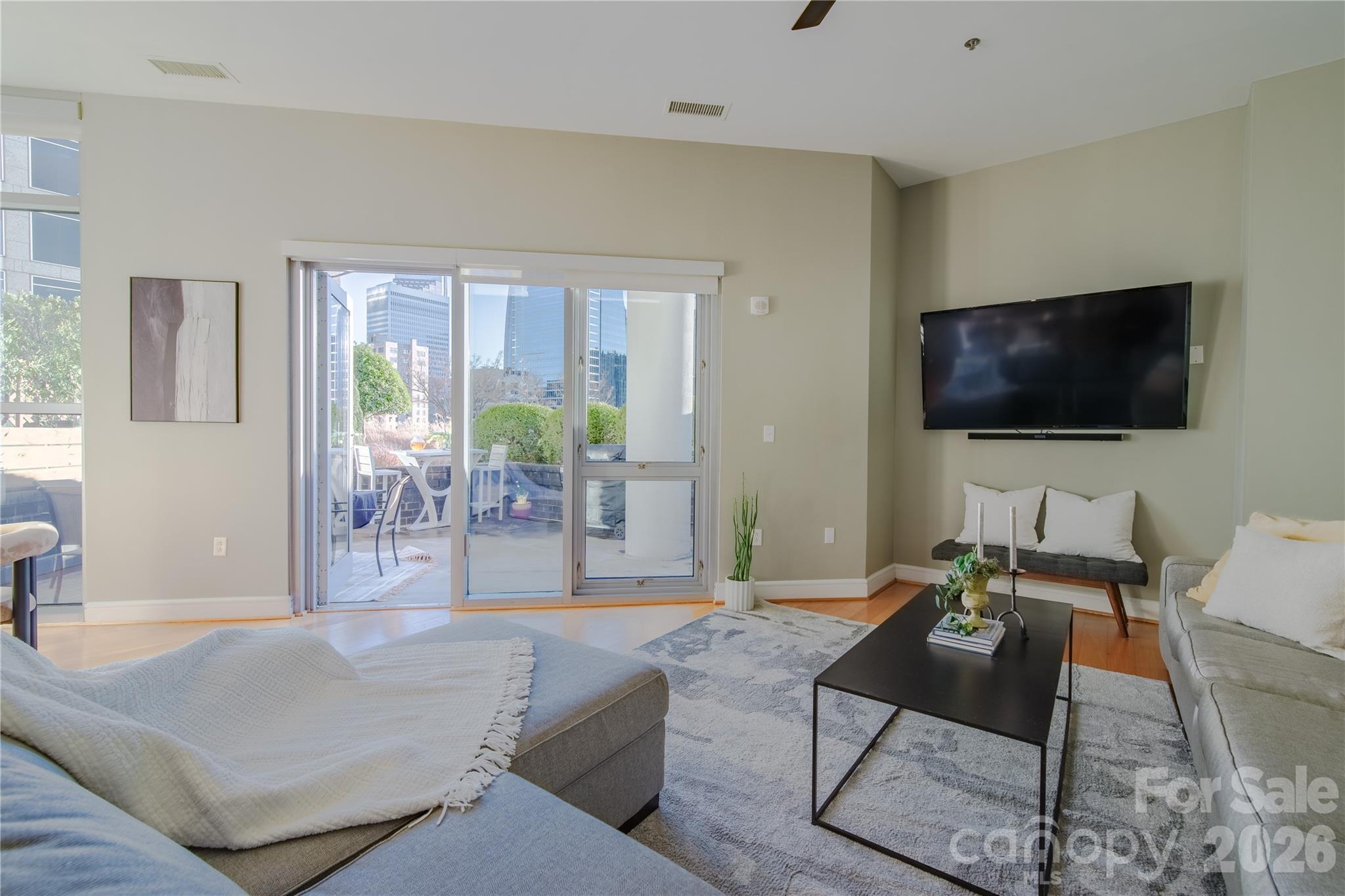 333 W Trade Street W #708 — Charlotte