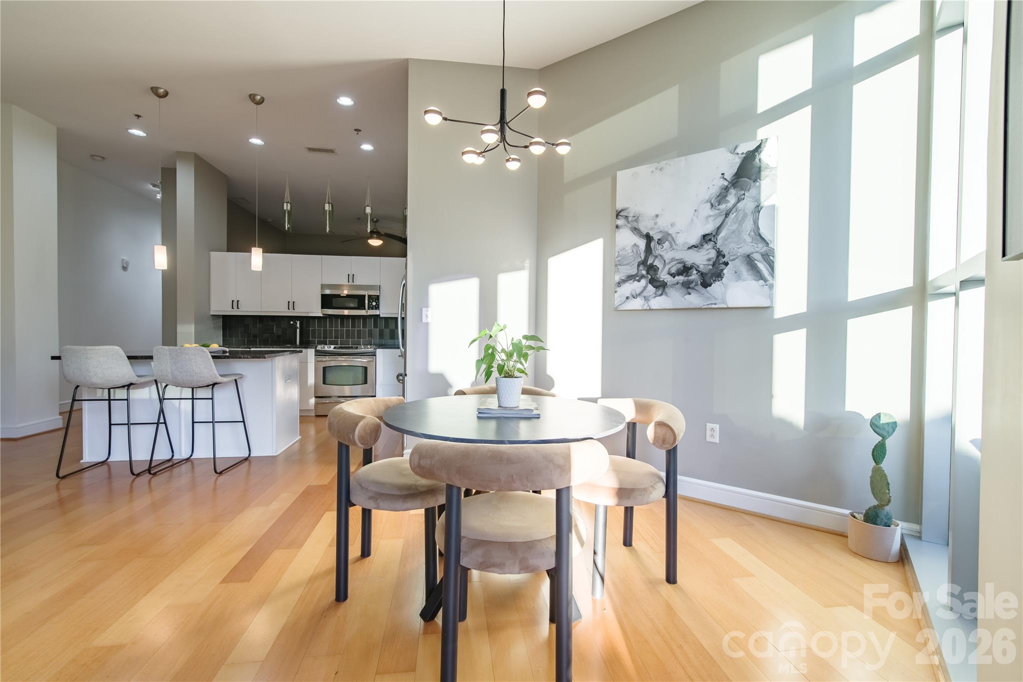 333 W Trade Street W #708 — Charlotte