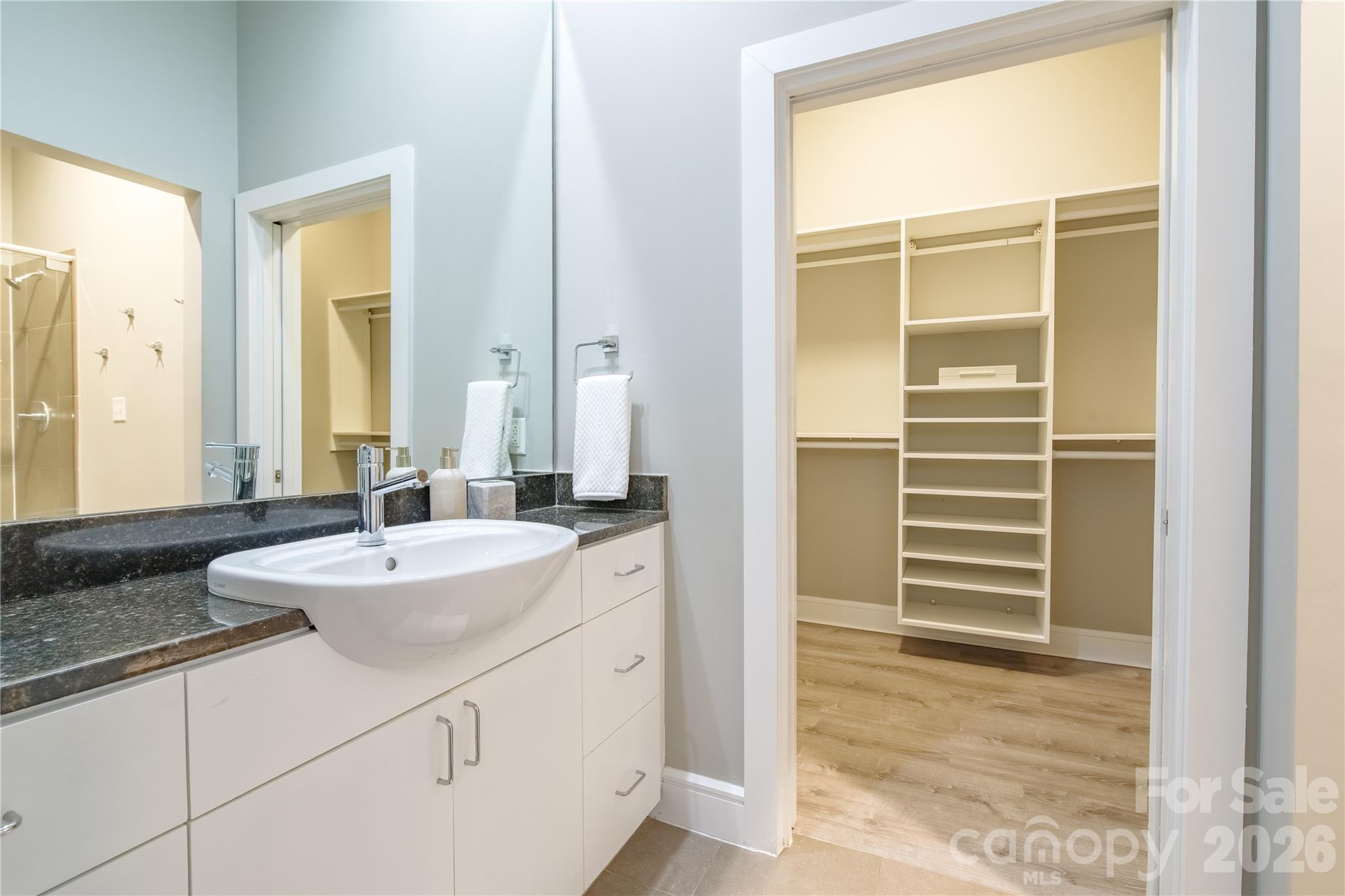 333 W Trade Street W #708 — Charlotte