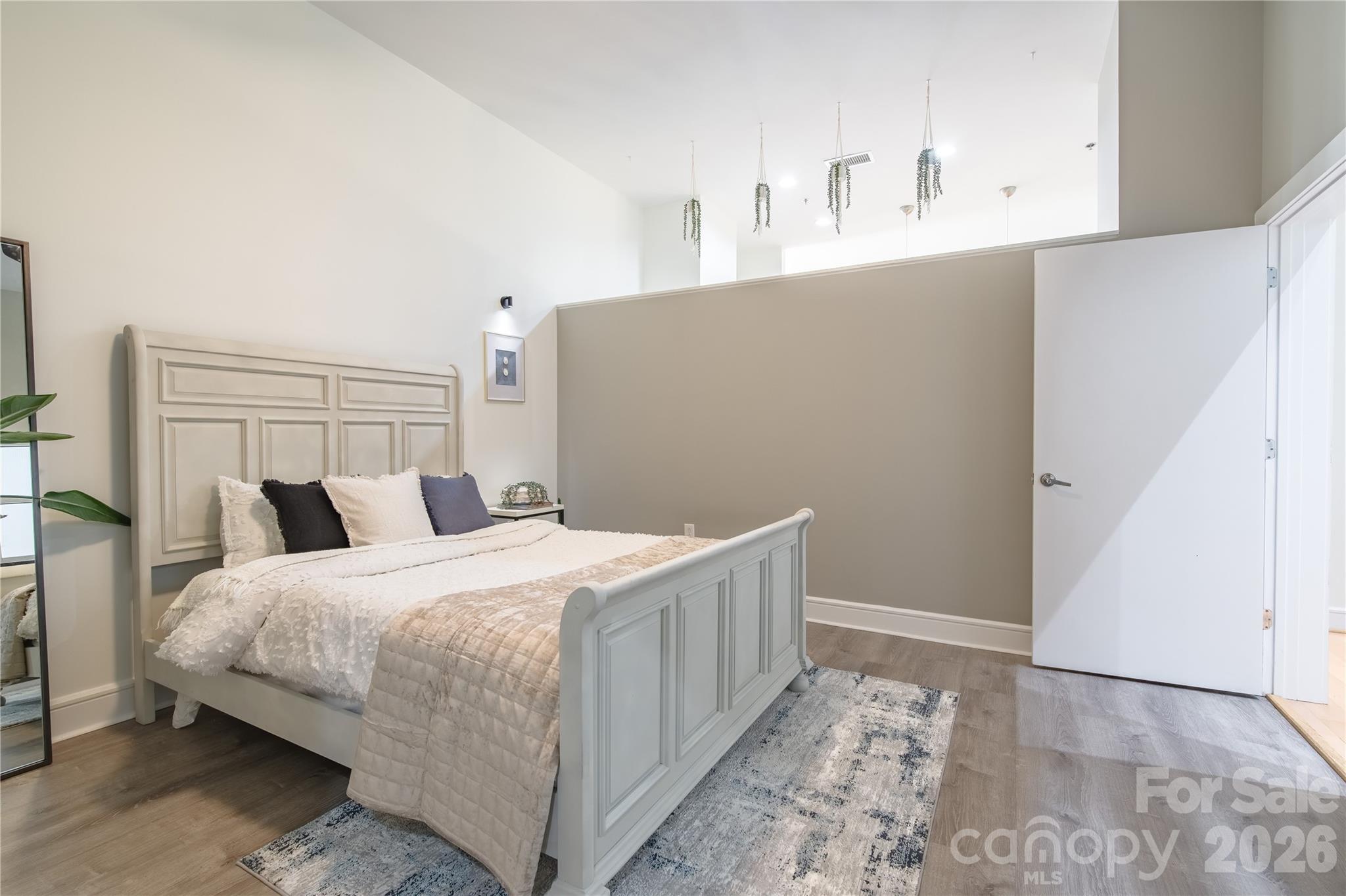 333 W Trade Street W #708 — Charlotte