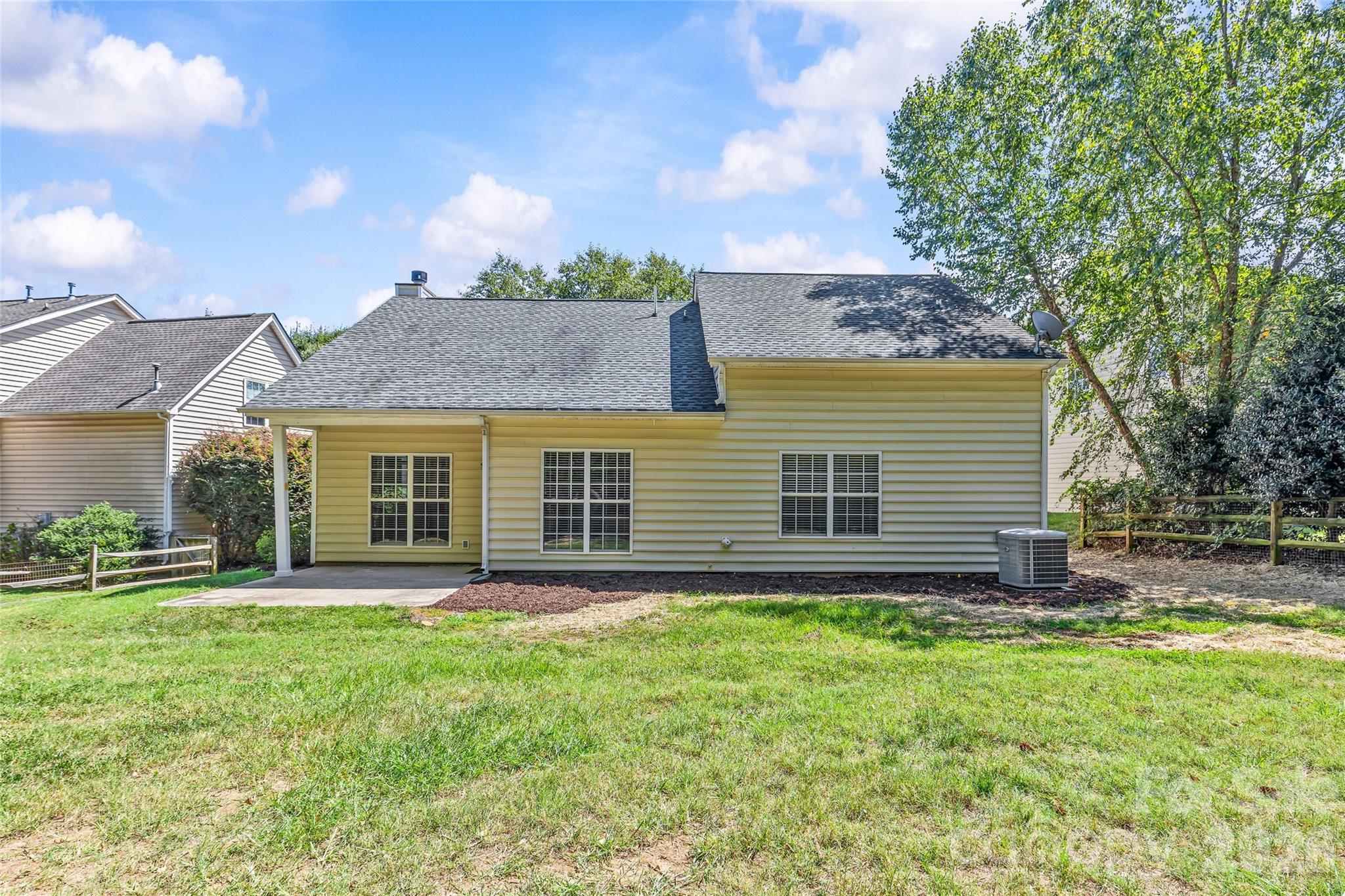 15046 Annan Court — Charlotte