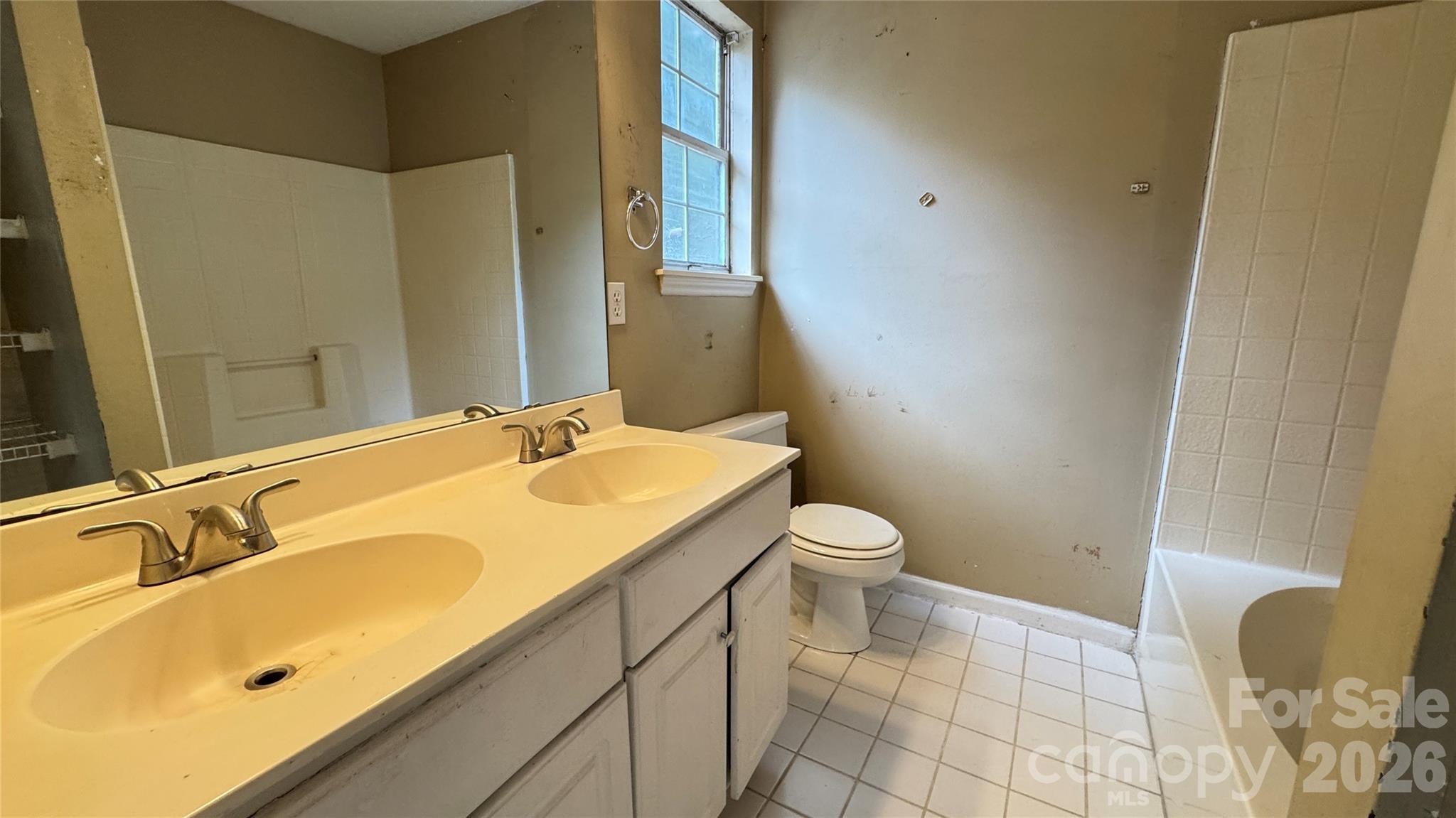 10121 Brawley Lane — Charlotte