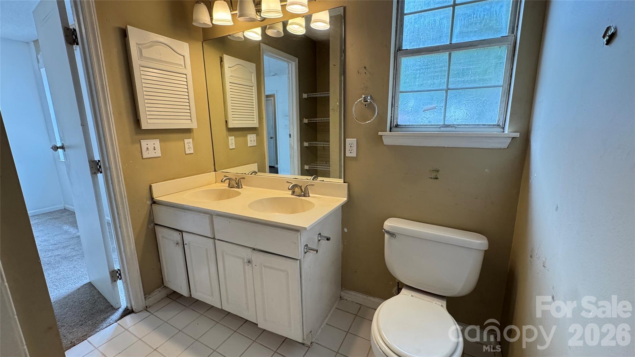 10121 Brawley Lane — Charlotte