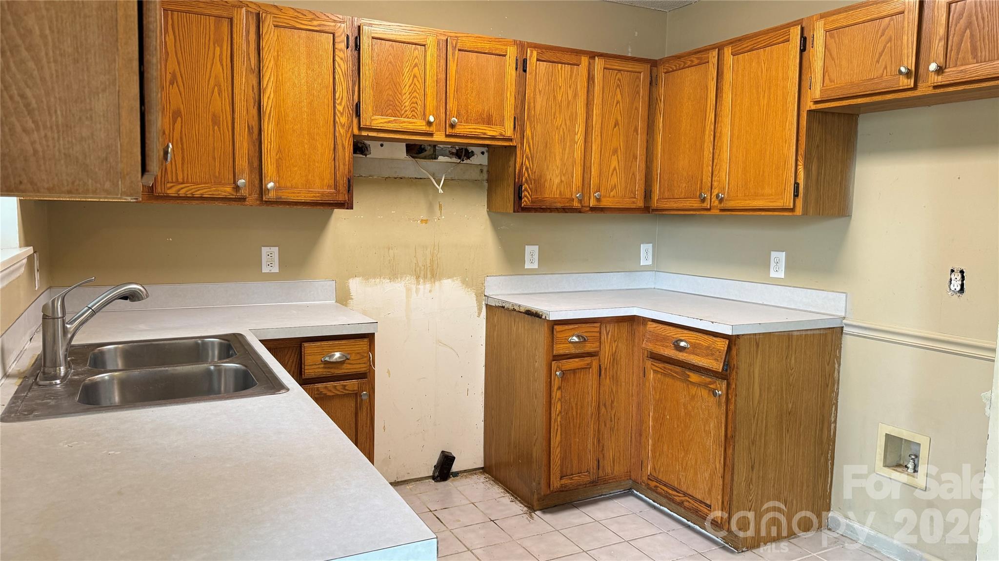 10121 Brawley Lane — Charlotte