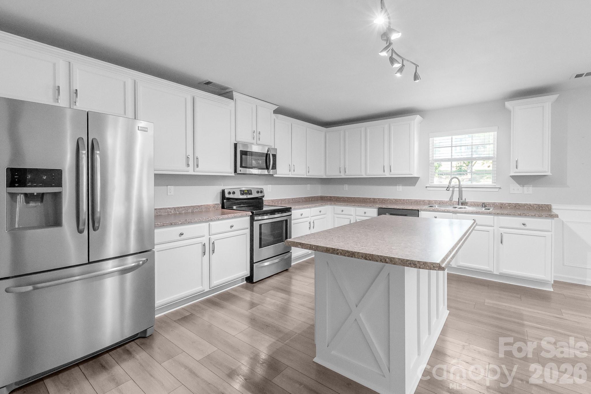 4921 William Caldwell Avenue — Charlotte