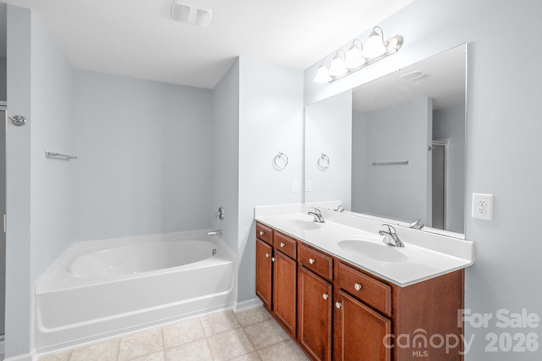 4921 William Caldwell Avenue — Charlotte