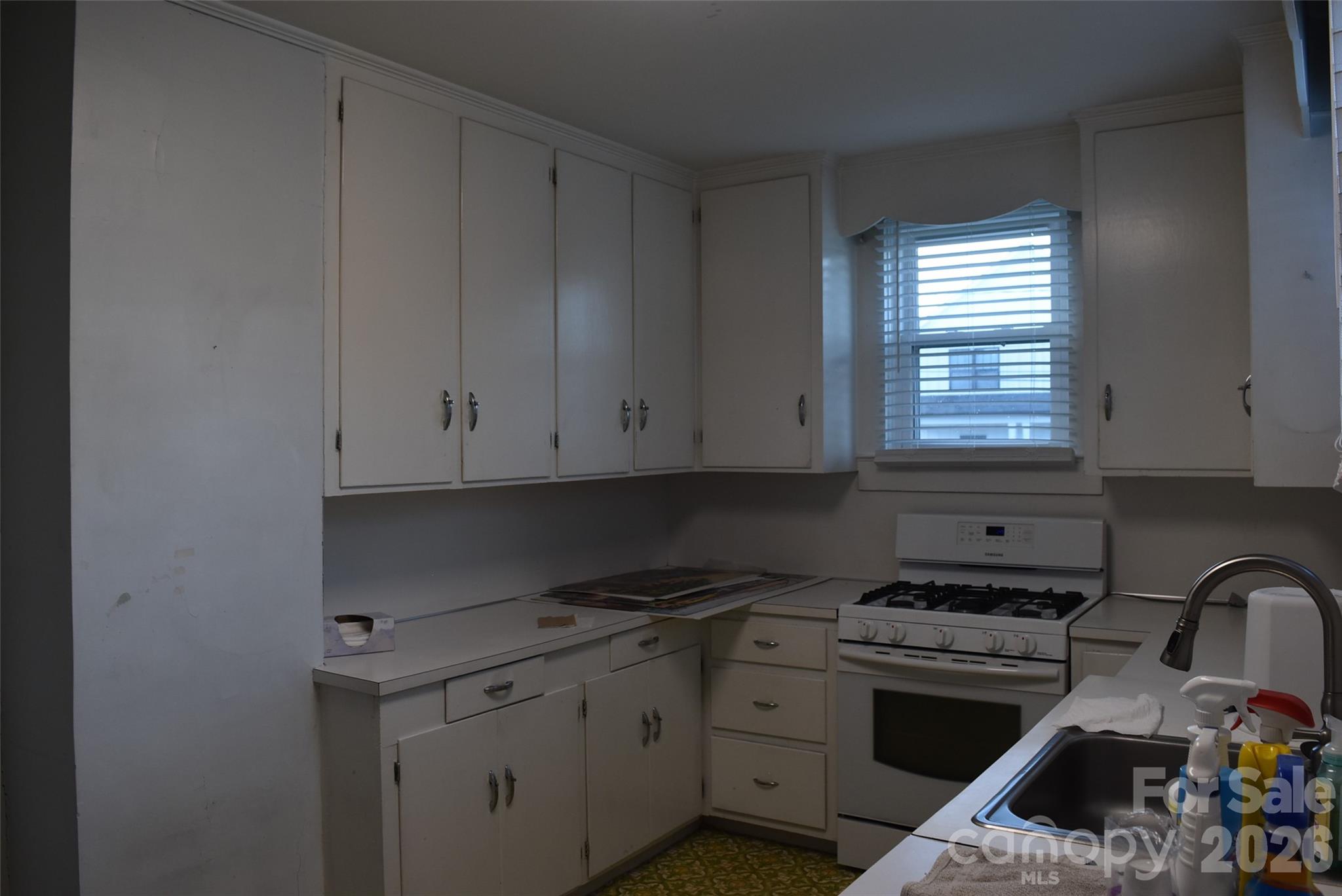 301 Highland Street — Mount Holly