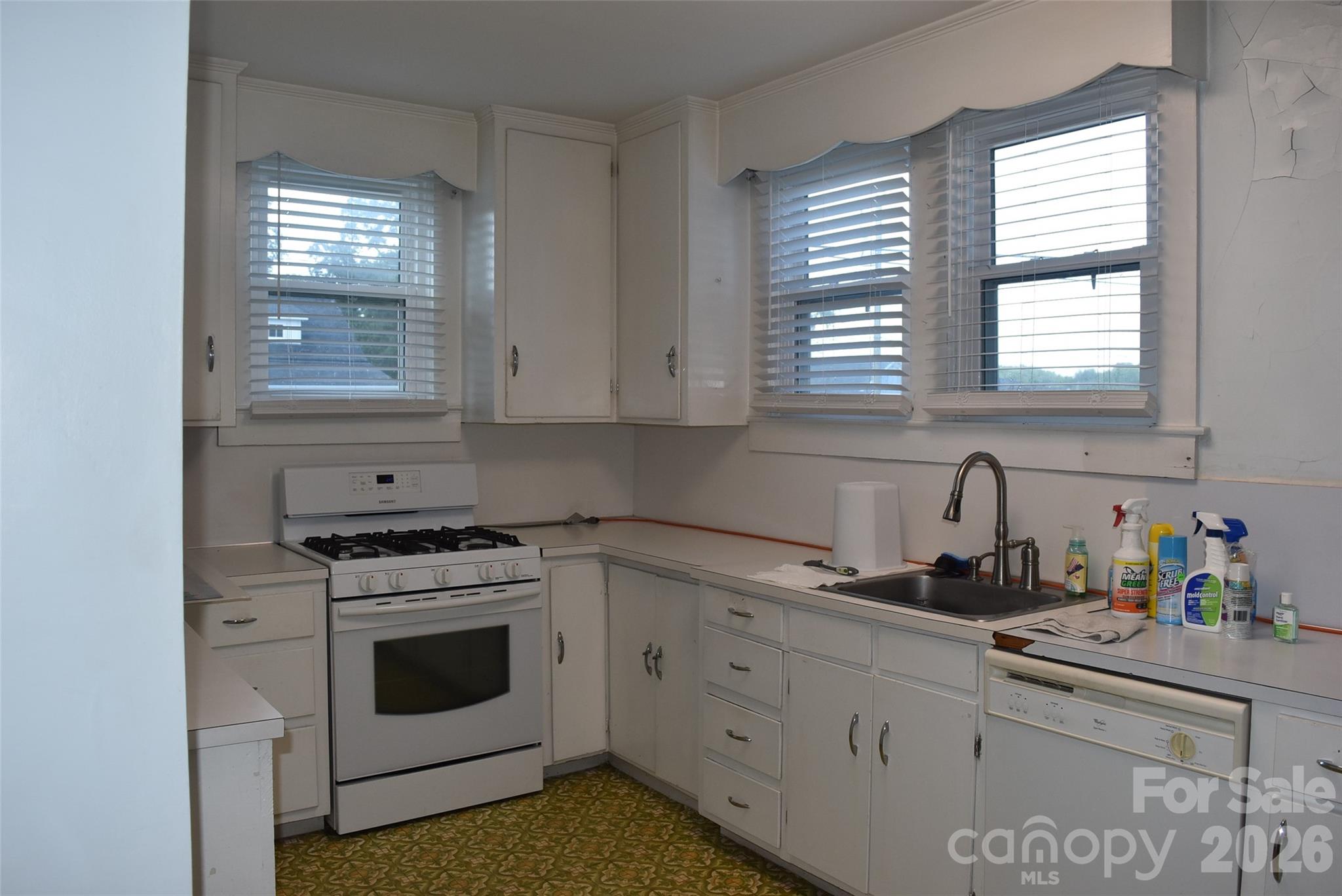 301 Highland Street — Mount Holly