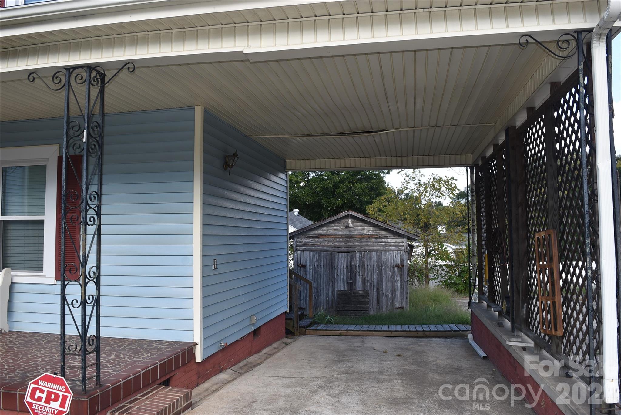 301 Highland Street — Mount Holly