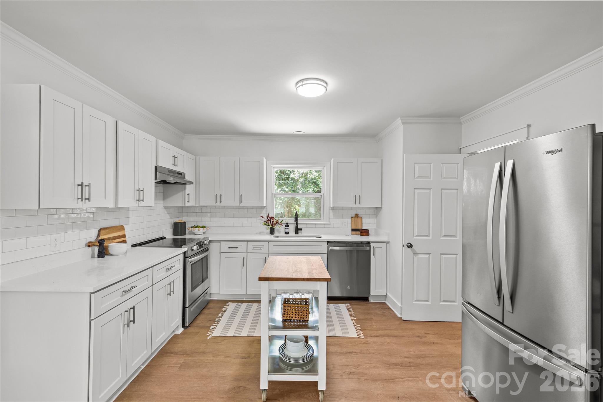 1915 Birchcrest Drive — Charlotte