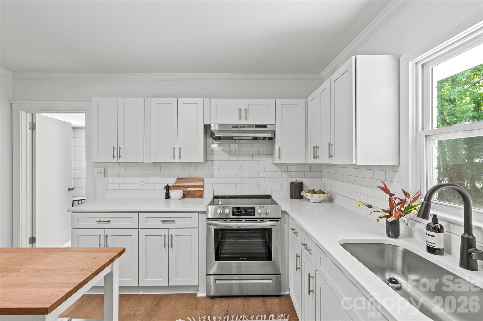 1915 Birchcrest Drive — Charlotte
