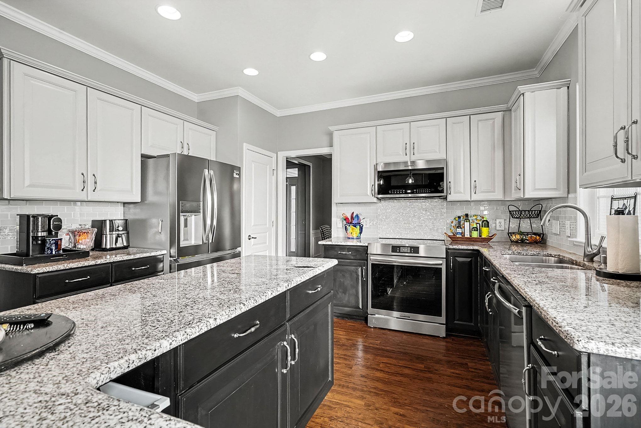 7024 Saranac Lane — Charlotte