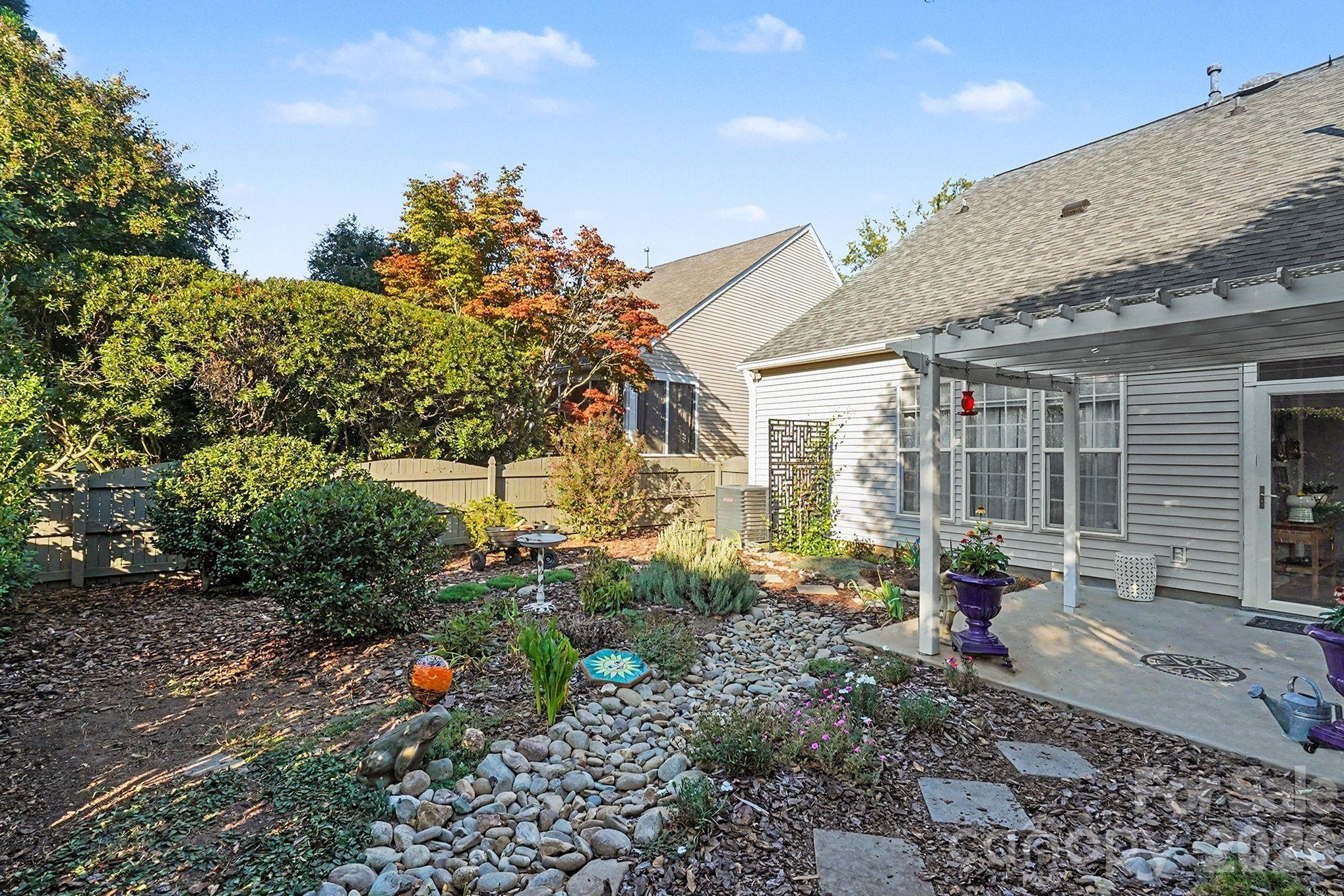 7024 Saranac Lane — Charlotte