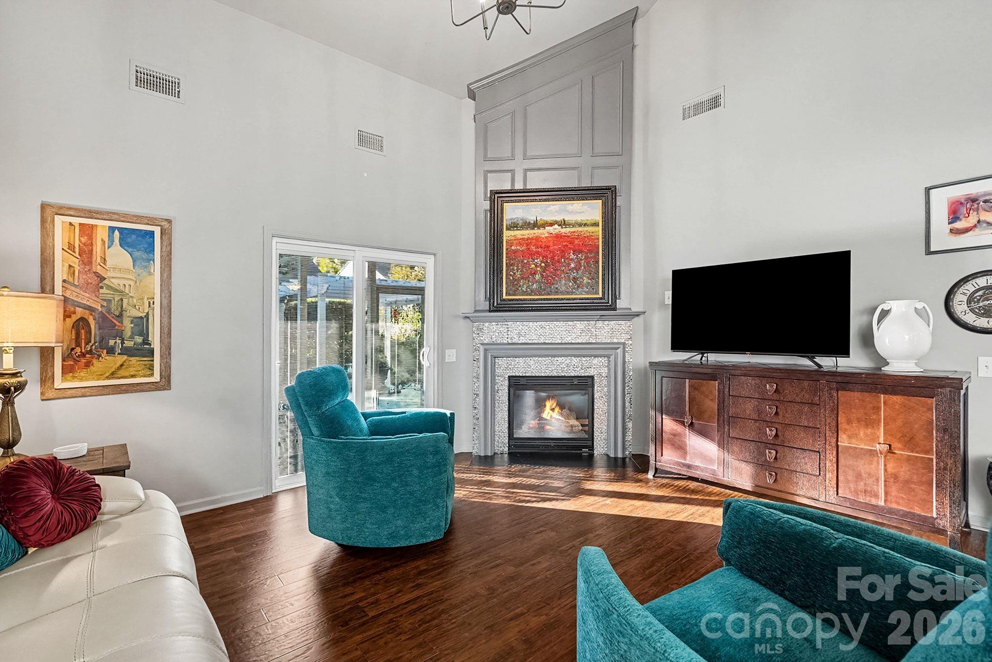 7024 Saranac Lane — Charlotte