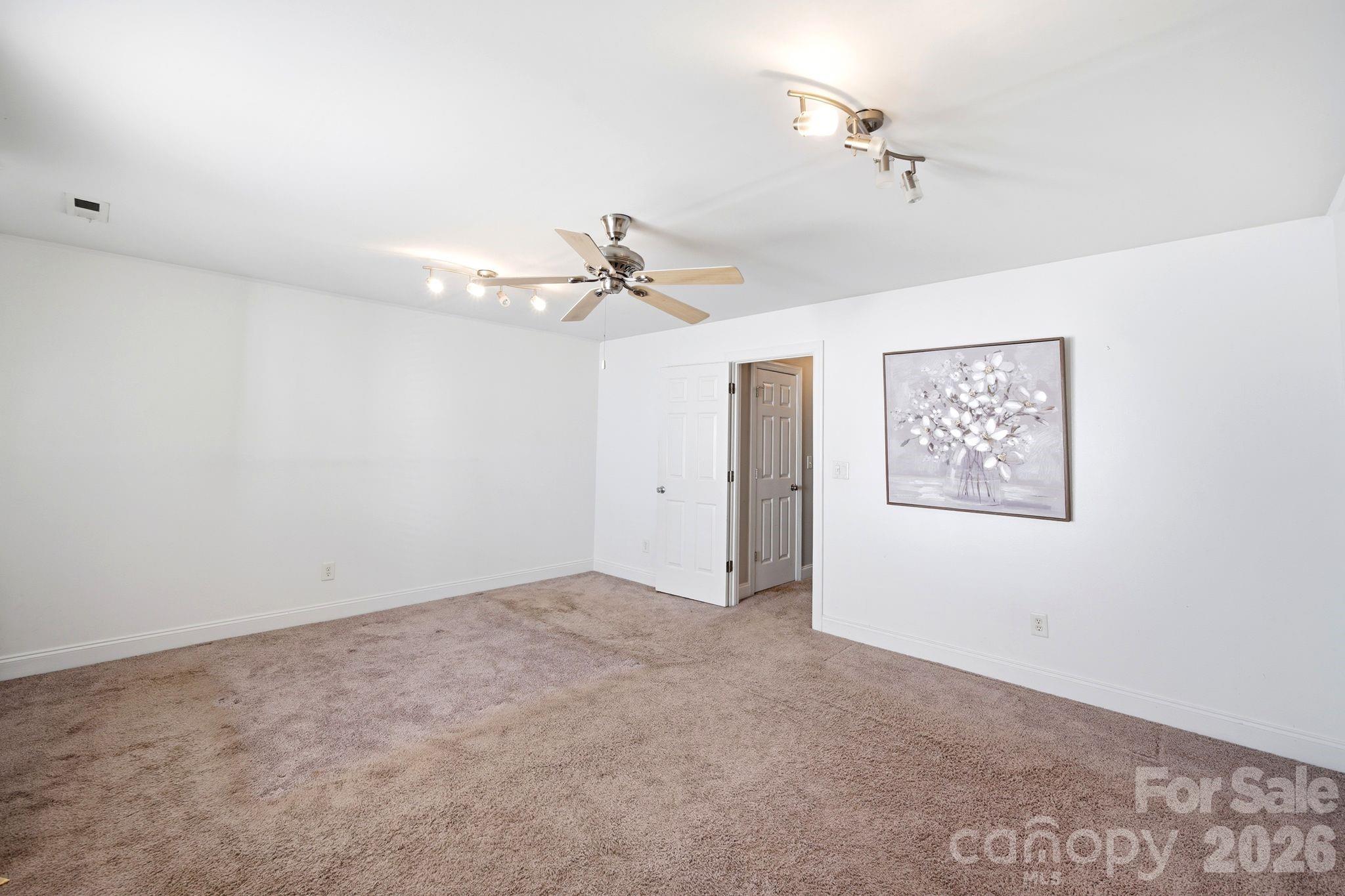 8505 Delamere Lane — Charlotte