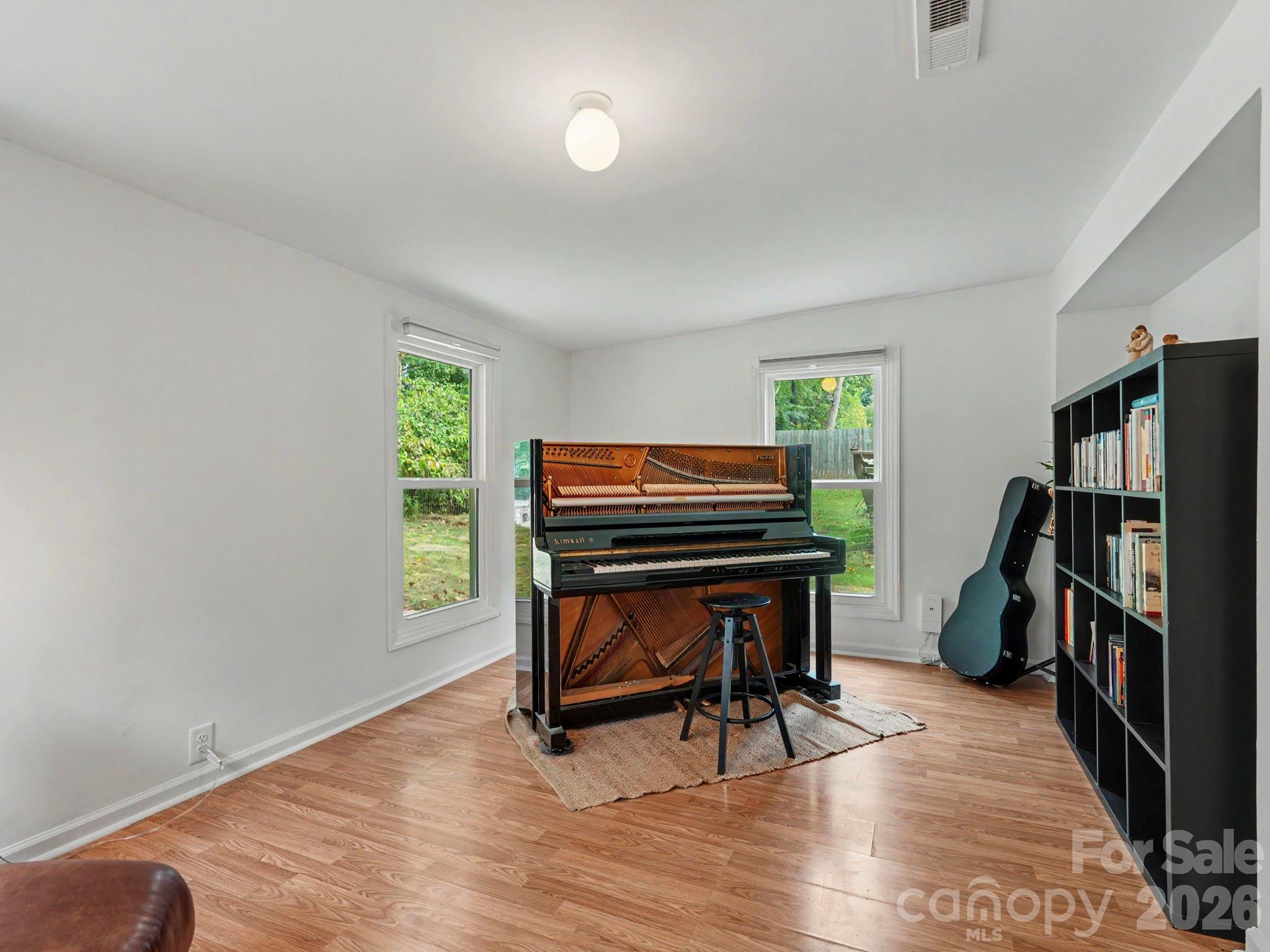 7239 Lockmont Drive — Charlotte