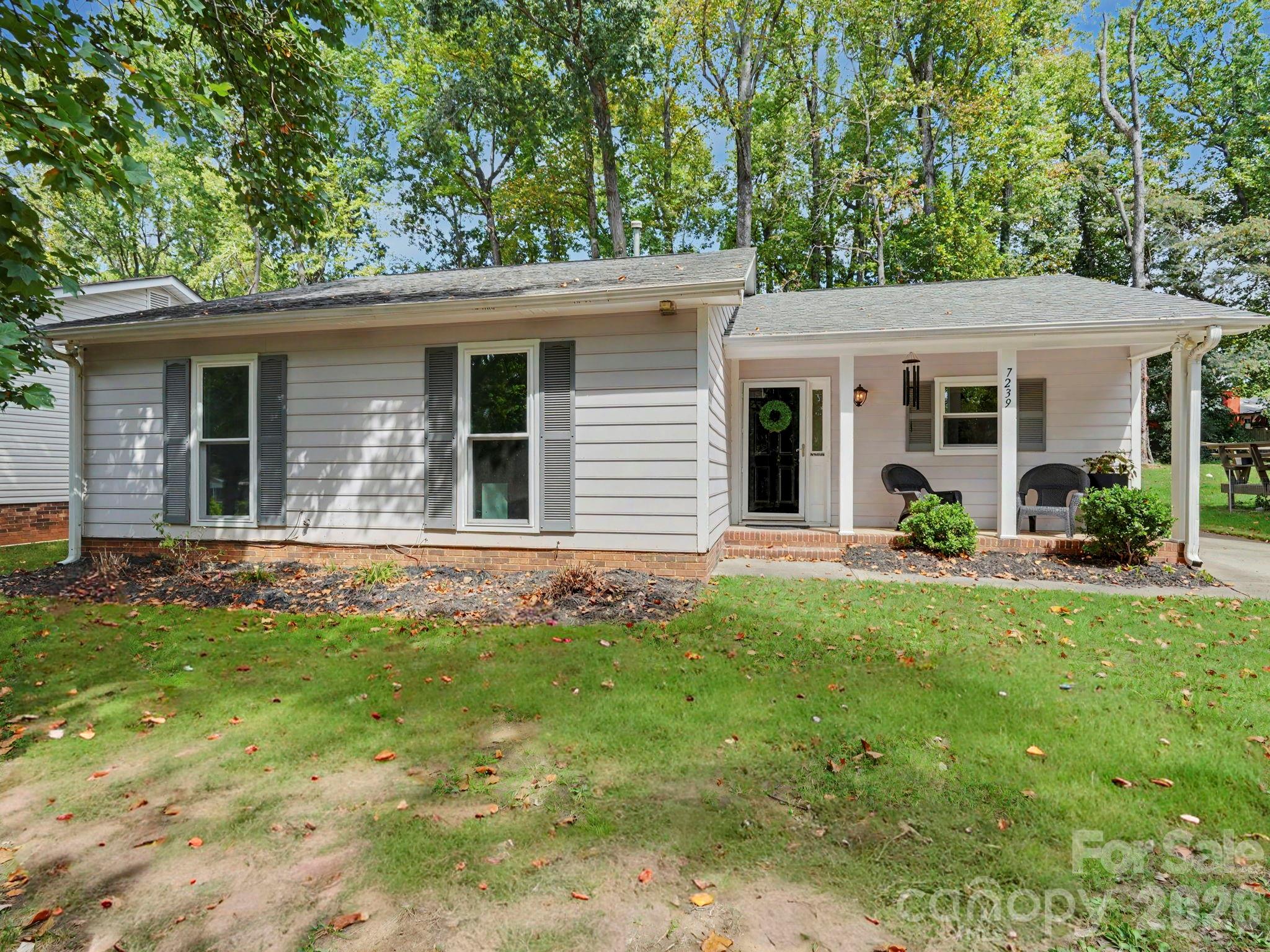 7239 Lockmont Drive — Charlotte