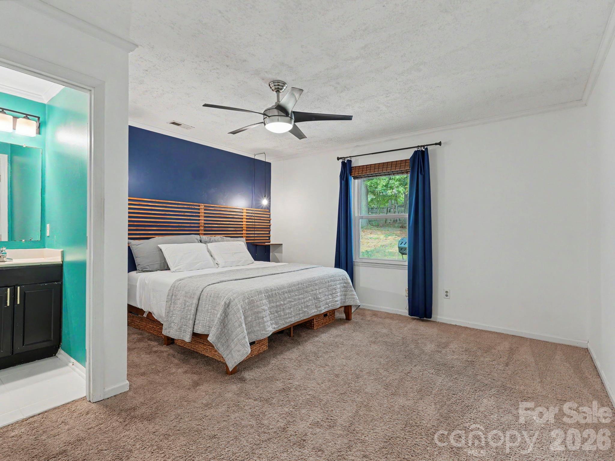 7239 Lockmont Drive — Charlotte