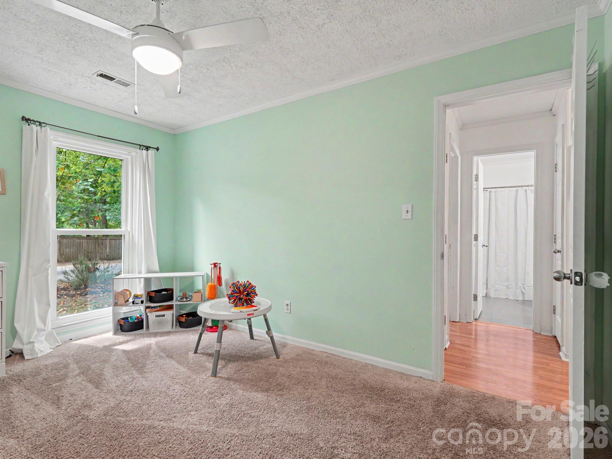 7239 Lockmont Drive — Charlotte