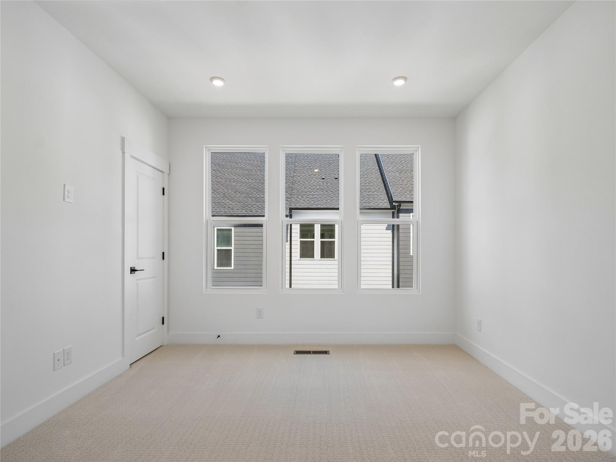 3708 S Tryon Street — Charlotte
