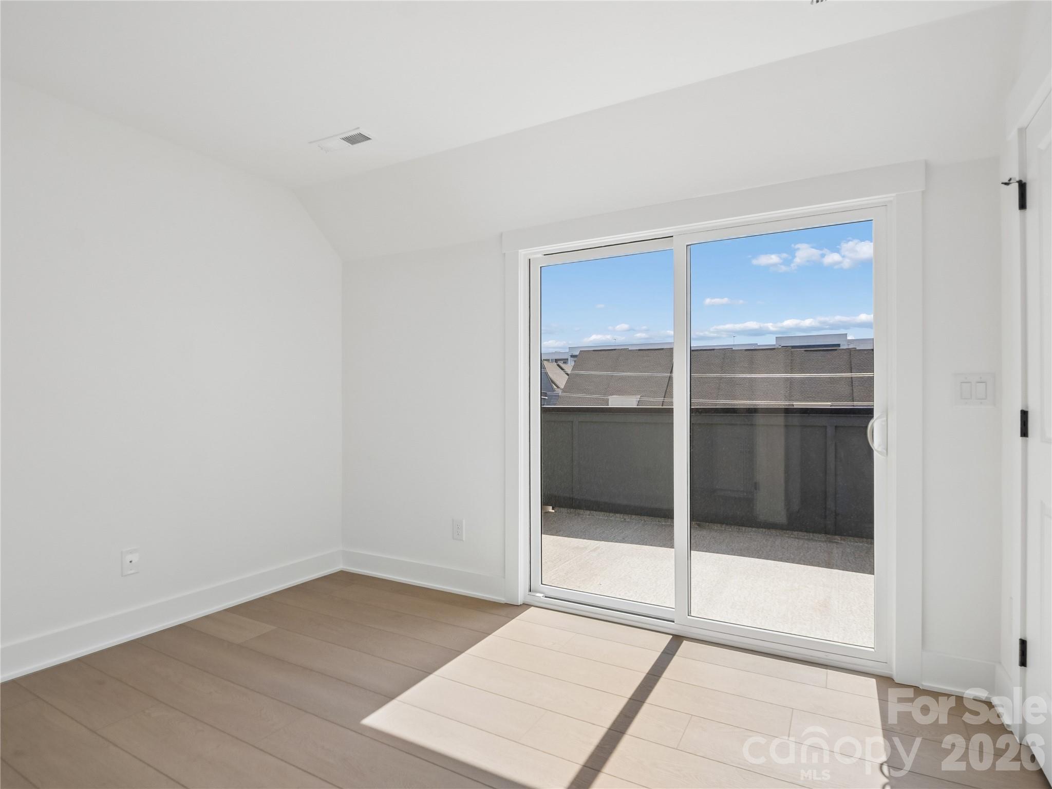 3708 S Tryon Street — Charlotte
