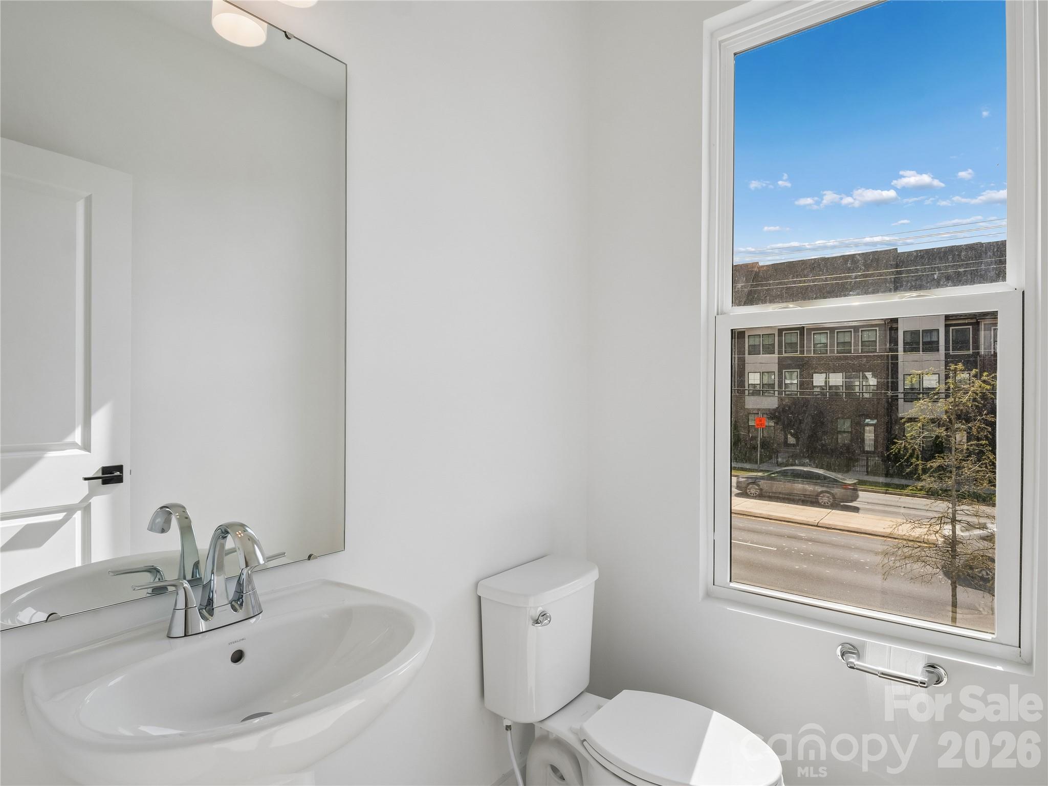 3708 S Tryon Street — Charlotte