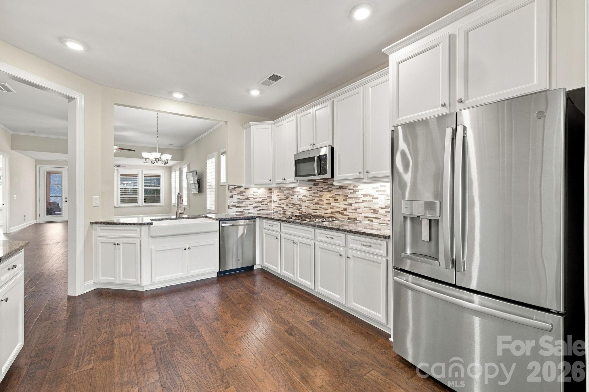 8407 Festival Way — Charlotte
