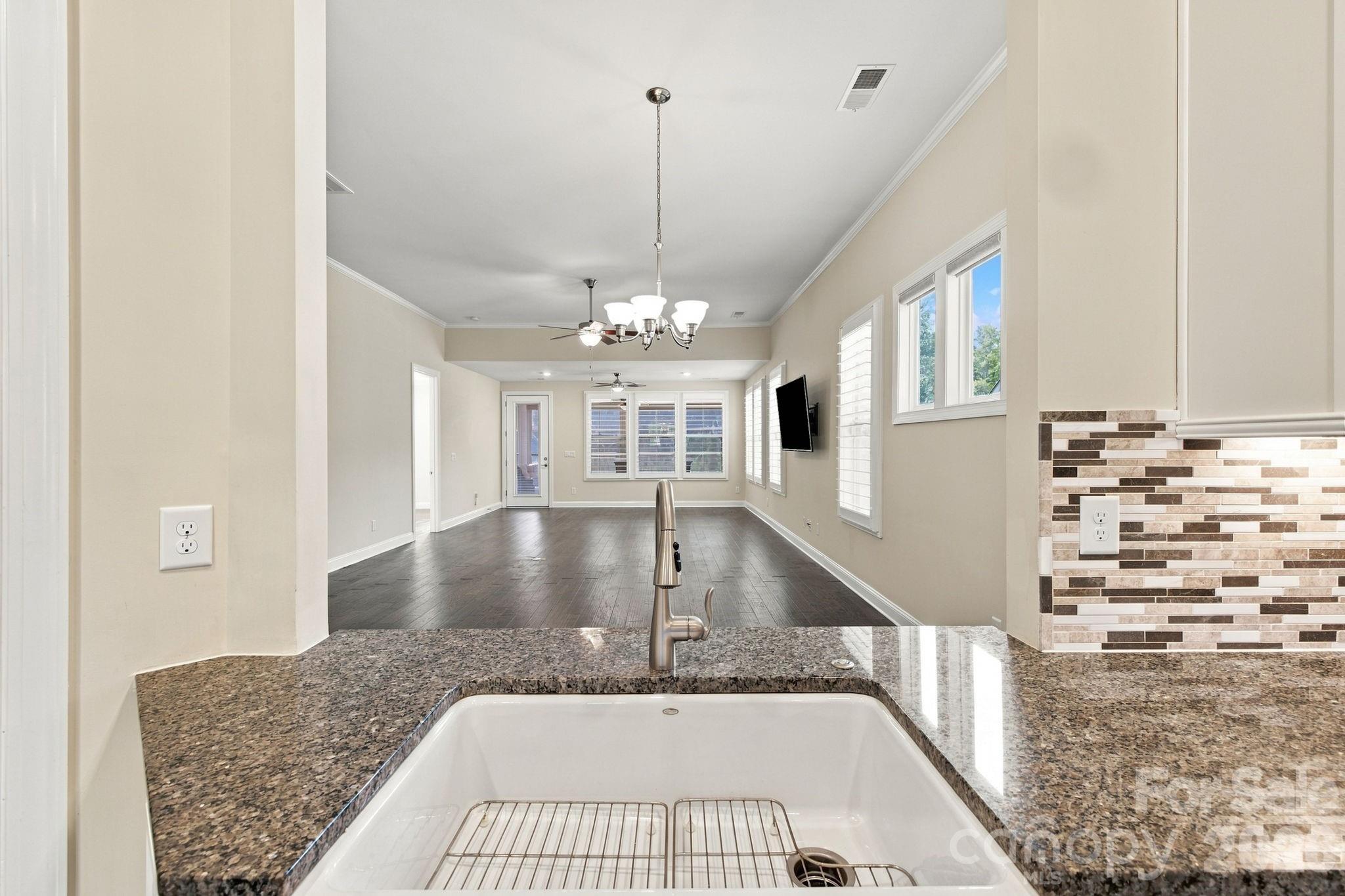 8407 Festival Way — Charlotte