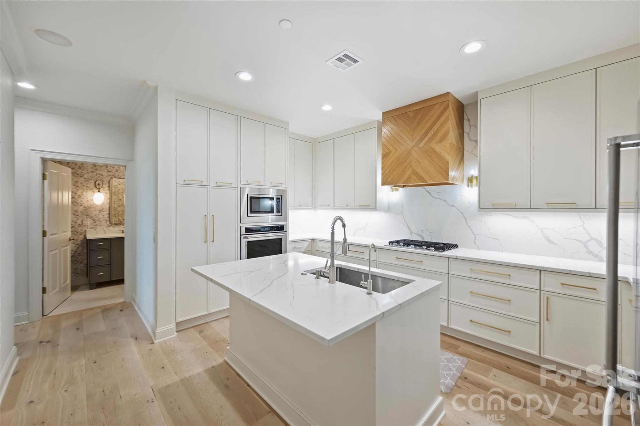 574 N Church Street — Charlotte