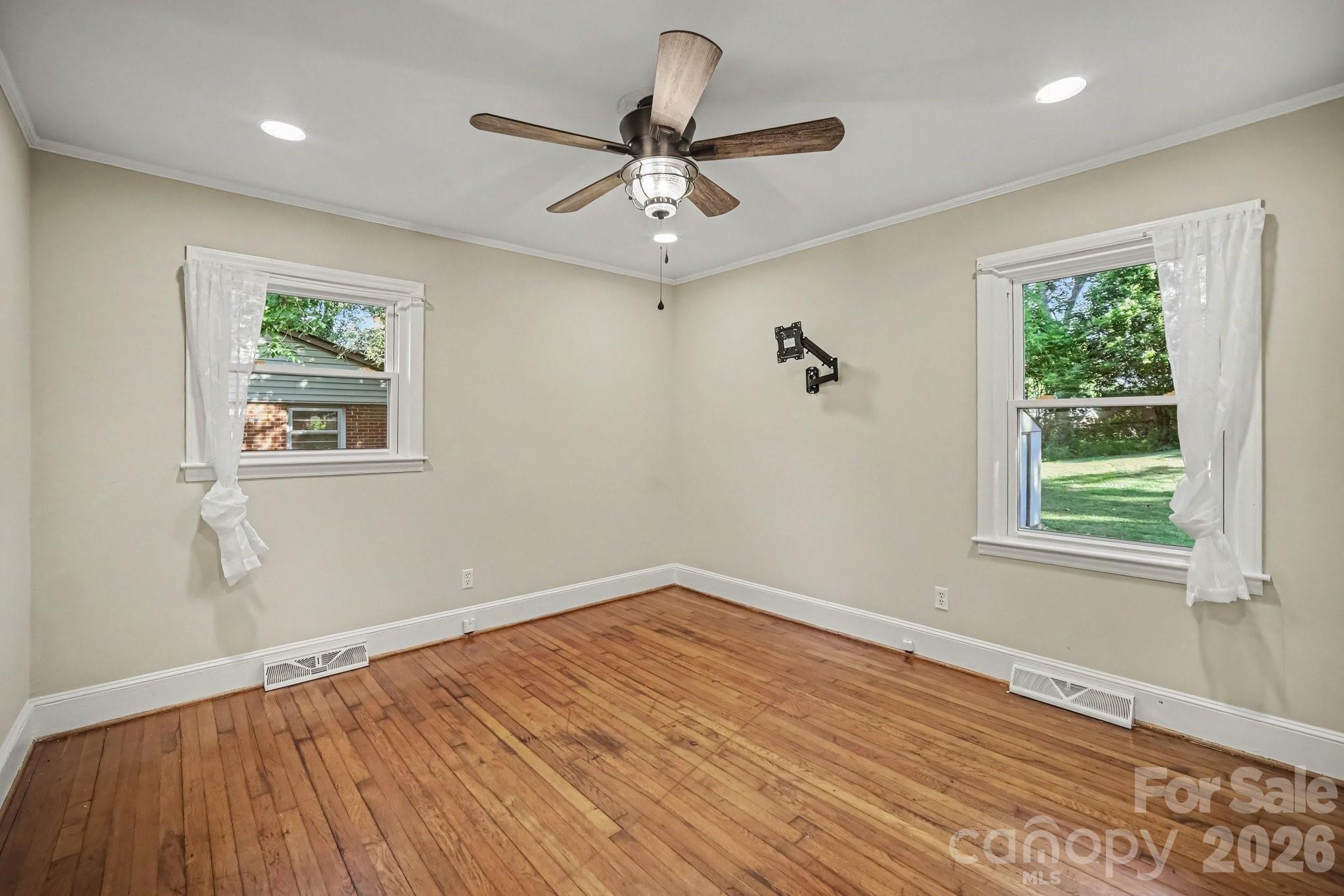 3960 Bristol Drive — Charlotte