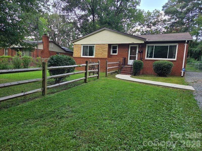 3960 Bristol Drive — Charlotte