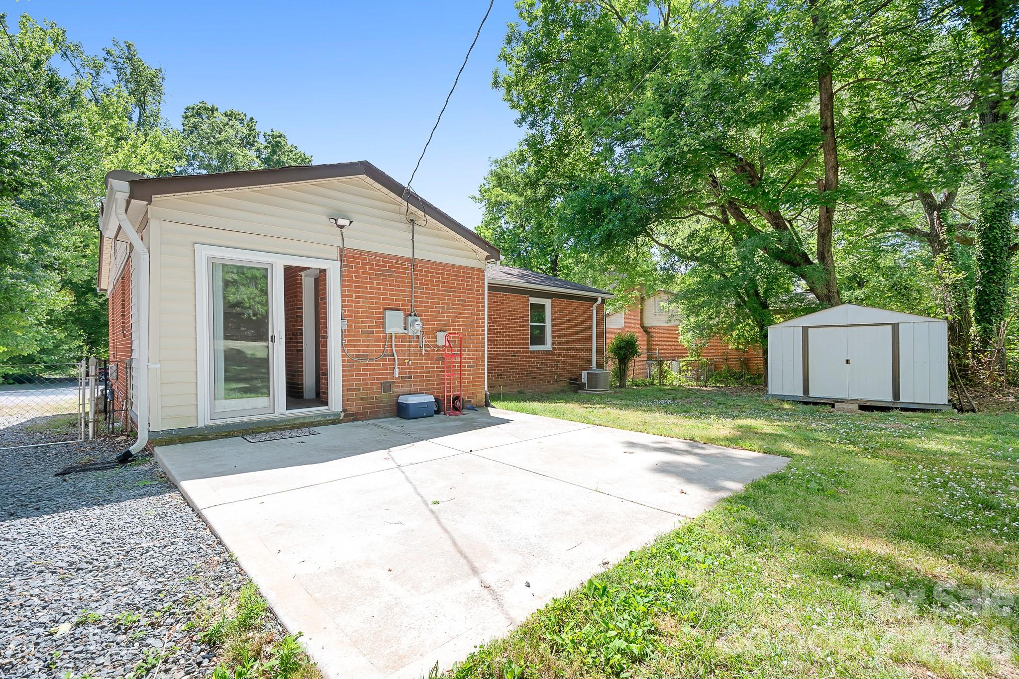 3960 Bristol Drive — Charlotte