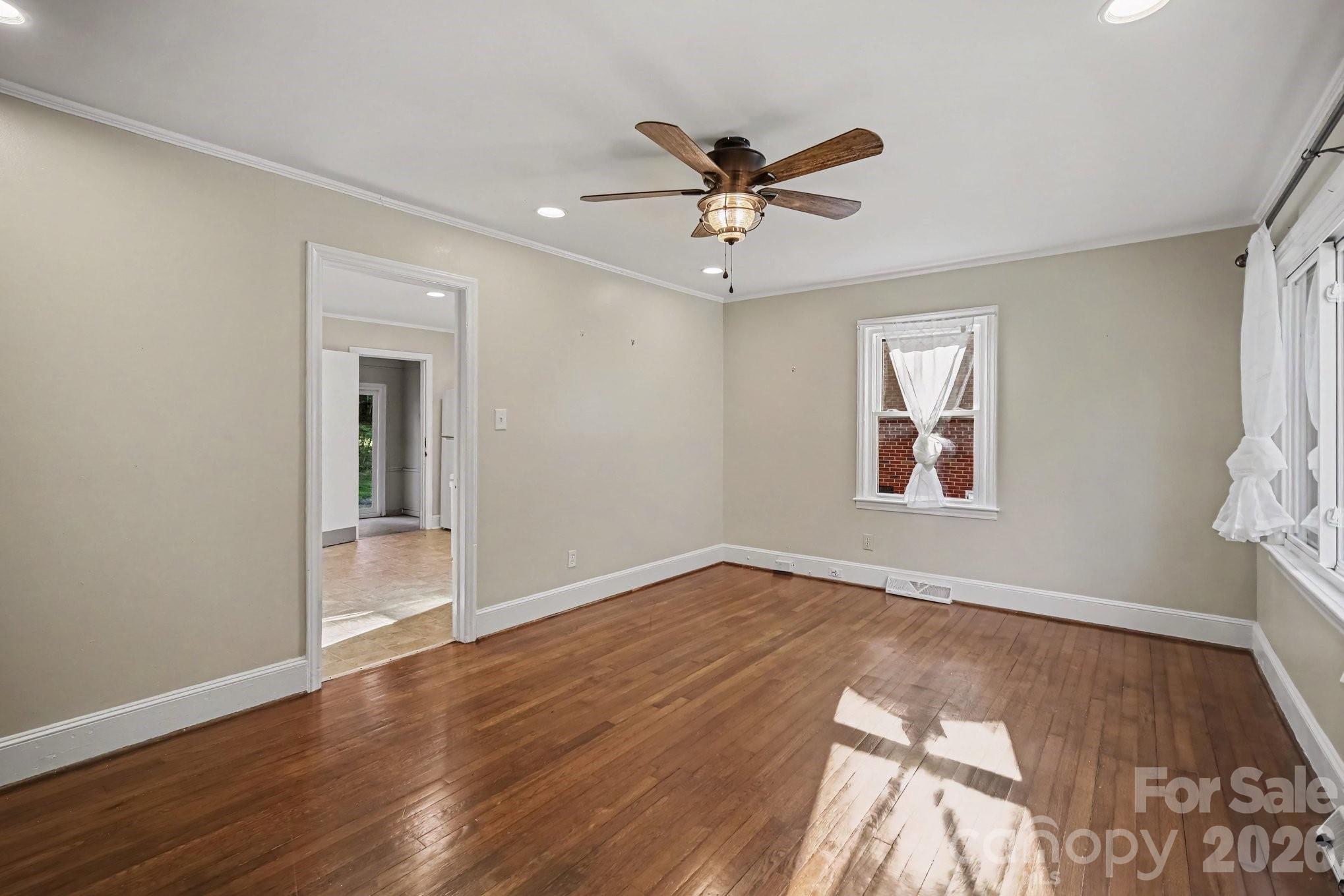 3960 Bristol Drive — Charlotte