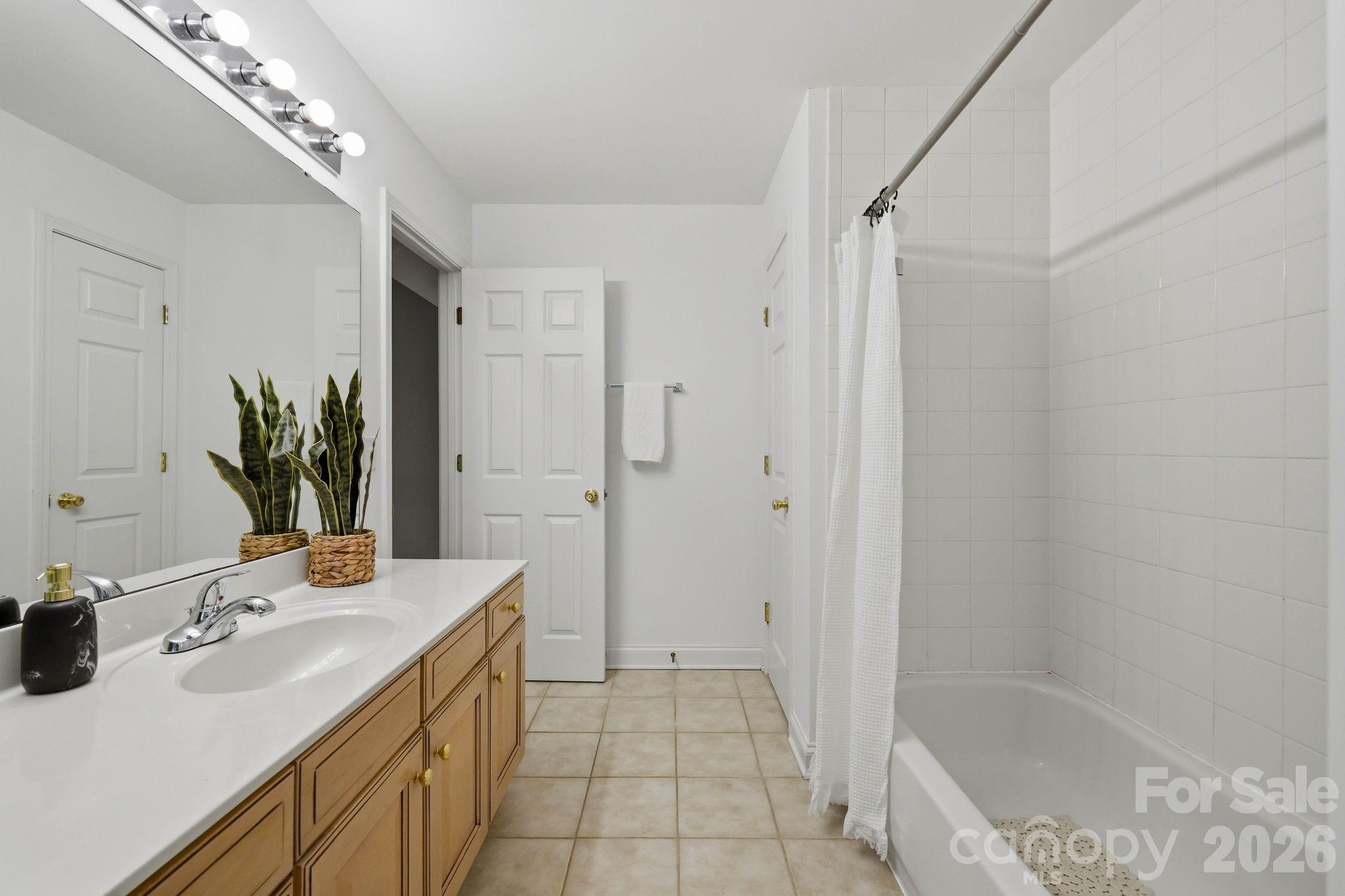 18810 Cloverstone Circle — Cornelius