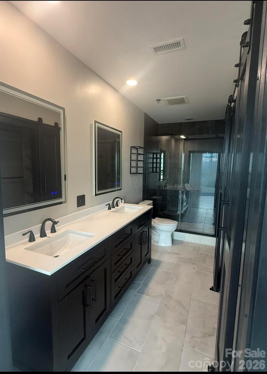 333 W Trade Street #907 — Charlotte