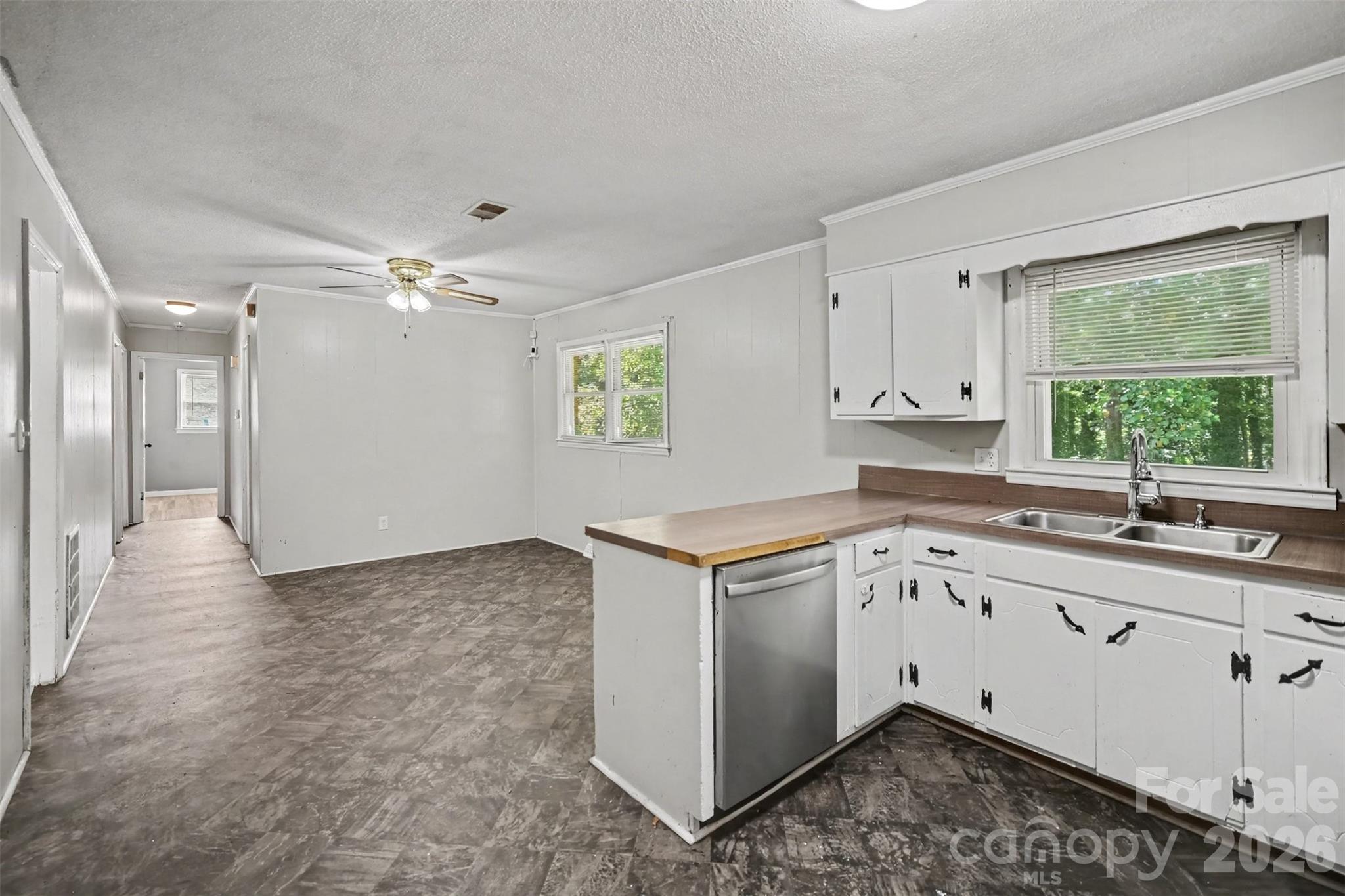 829 Vancouver Lane — Gastonia
