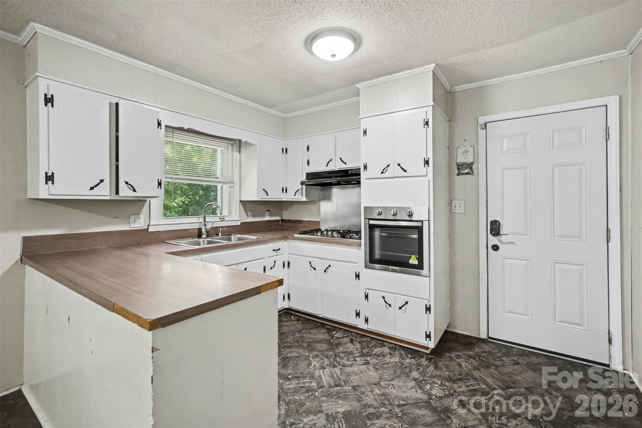 829 Vancouver Lane — Gastonia